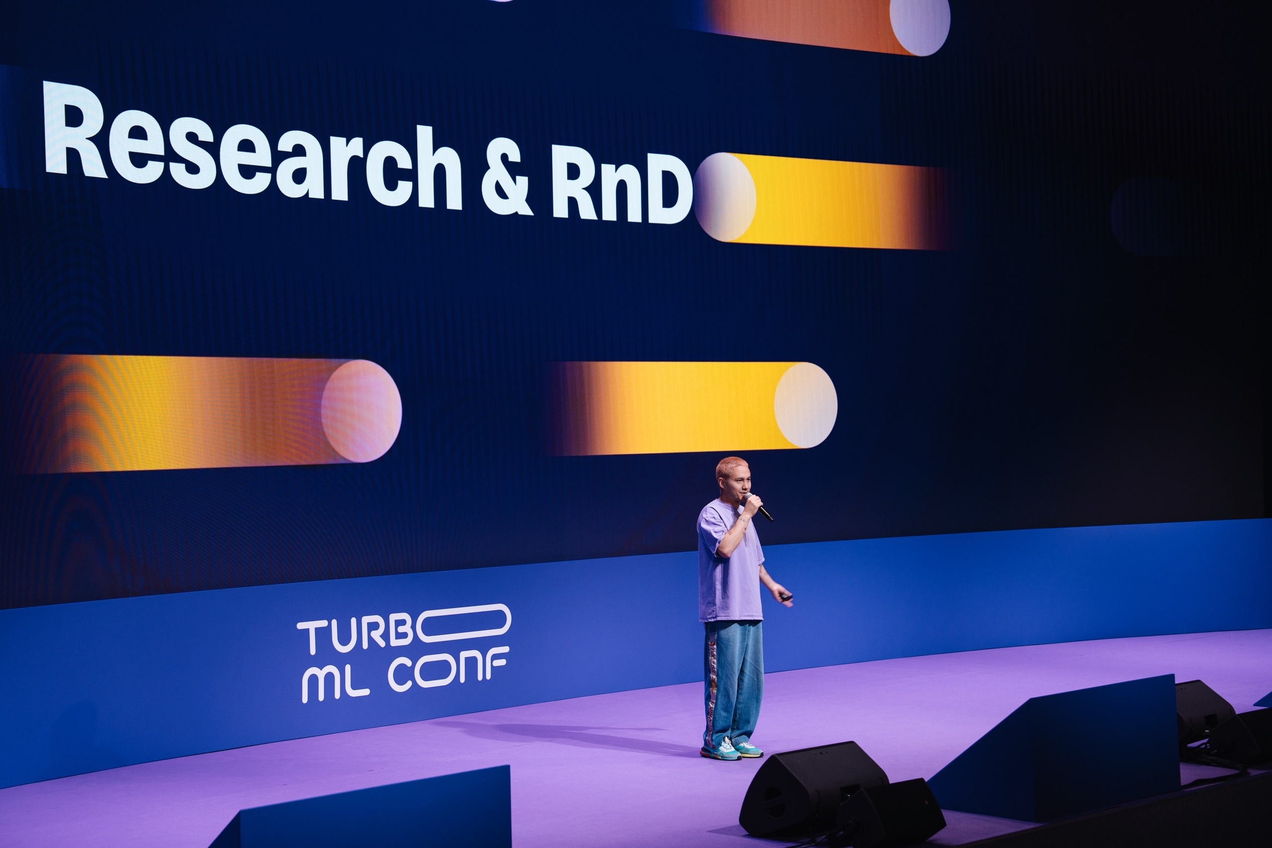 Turbo ML conf 2025. Рекламный фотограф Москва — рекламная и бренд-съёмка | Polyakov