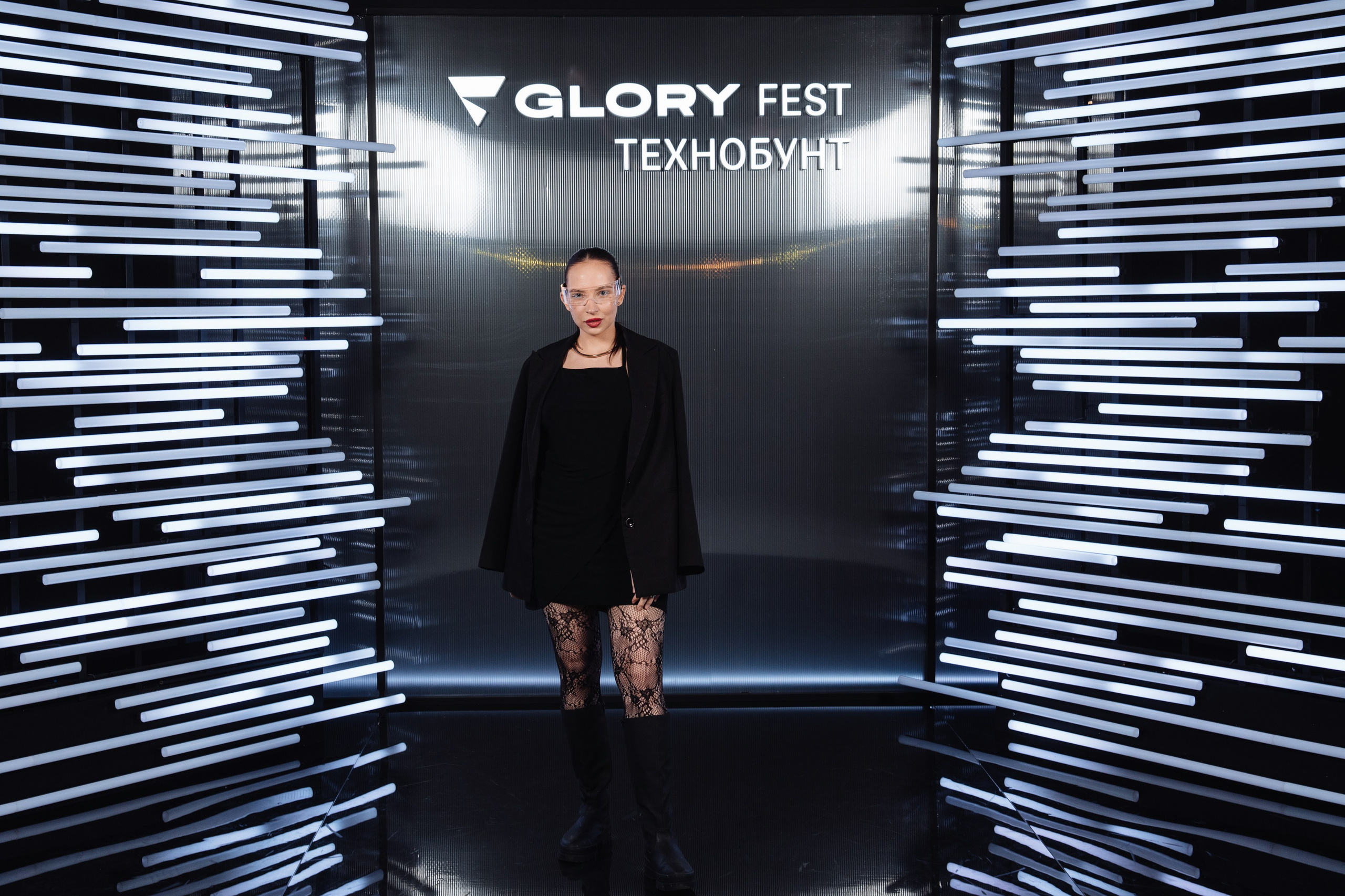 Glory 2025. Рекламный фотограф Москва — рекламная и бренд-съёмка | Polyakov