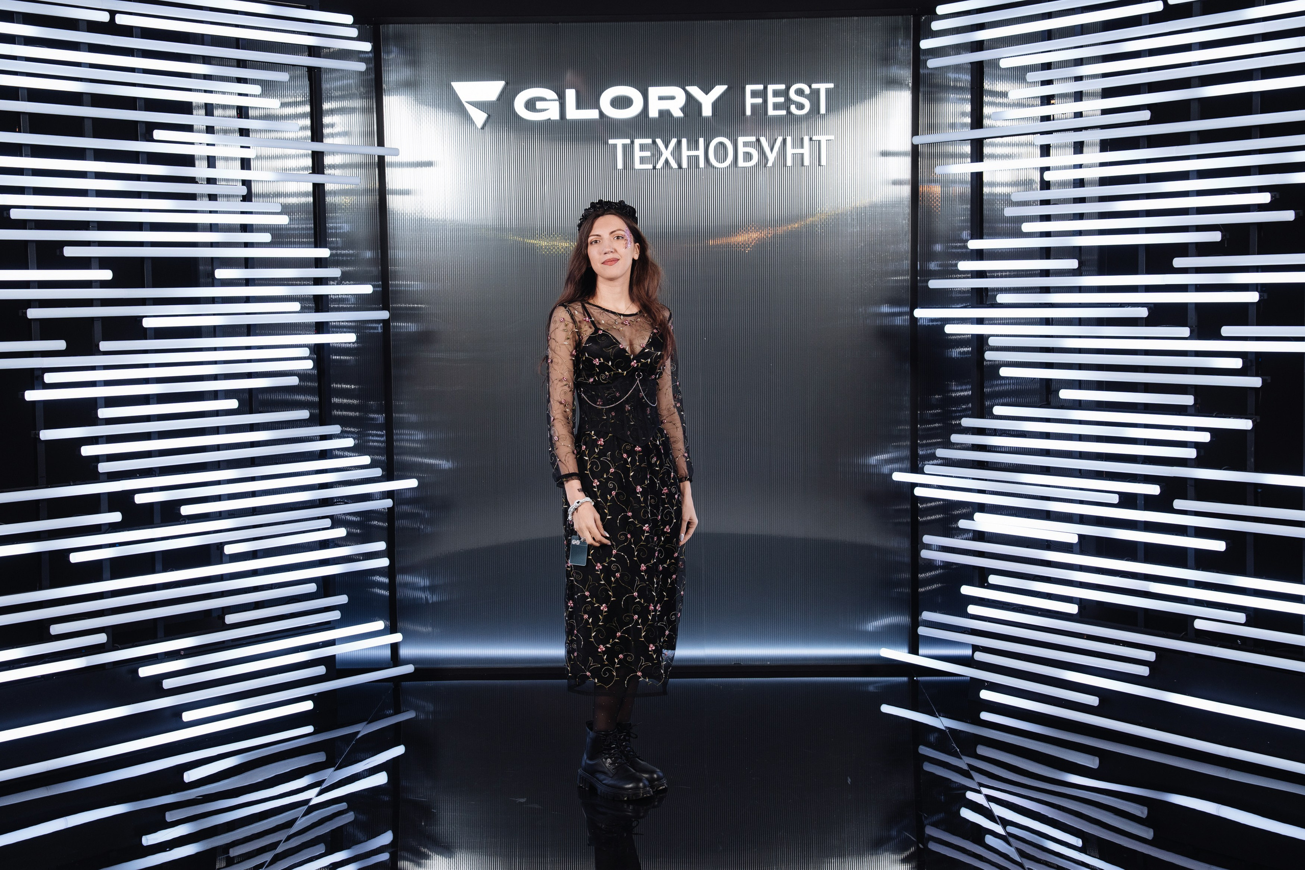 Glory 2025. Рекламный фотограф Москва — рекламная и бренд-съёмка | Polyakov