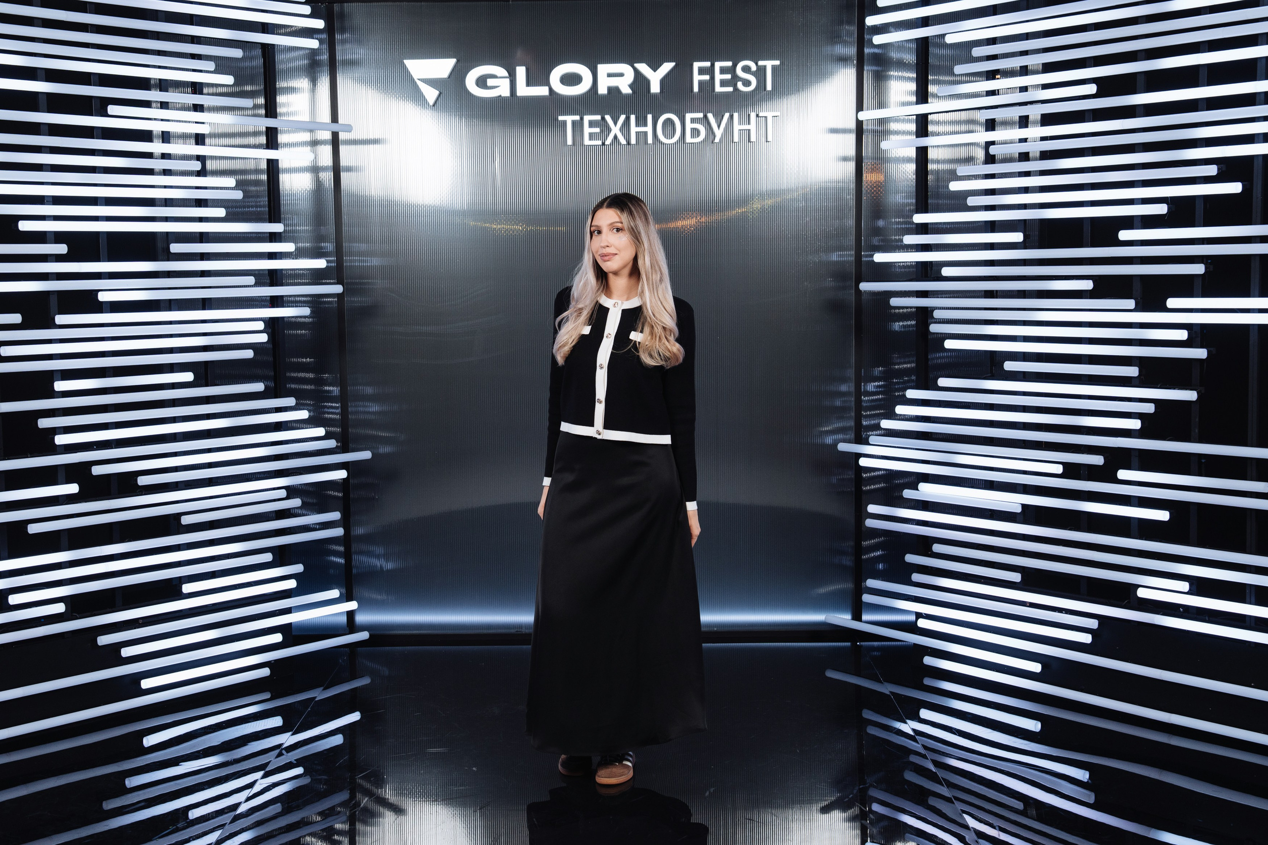 Glory 2025. Рекламный фотограф Москва — рекламная и бренд-съёмка | Polyakov