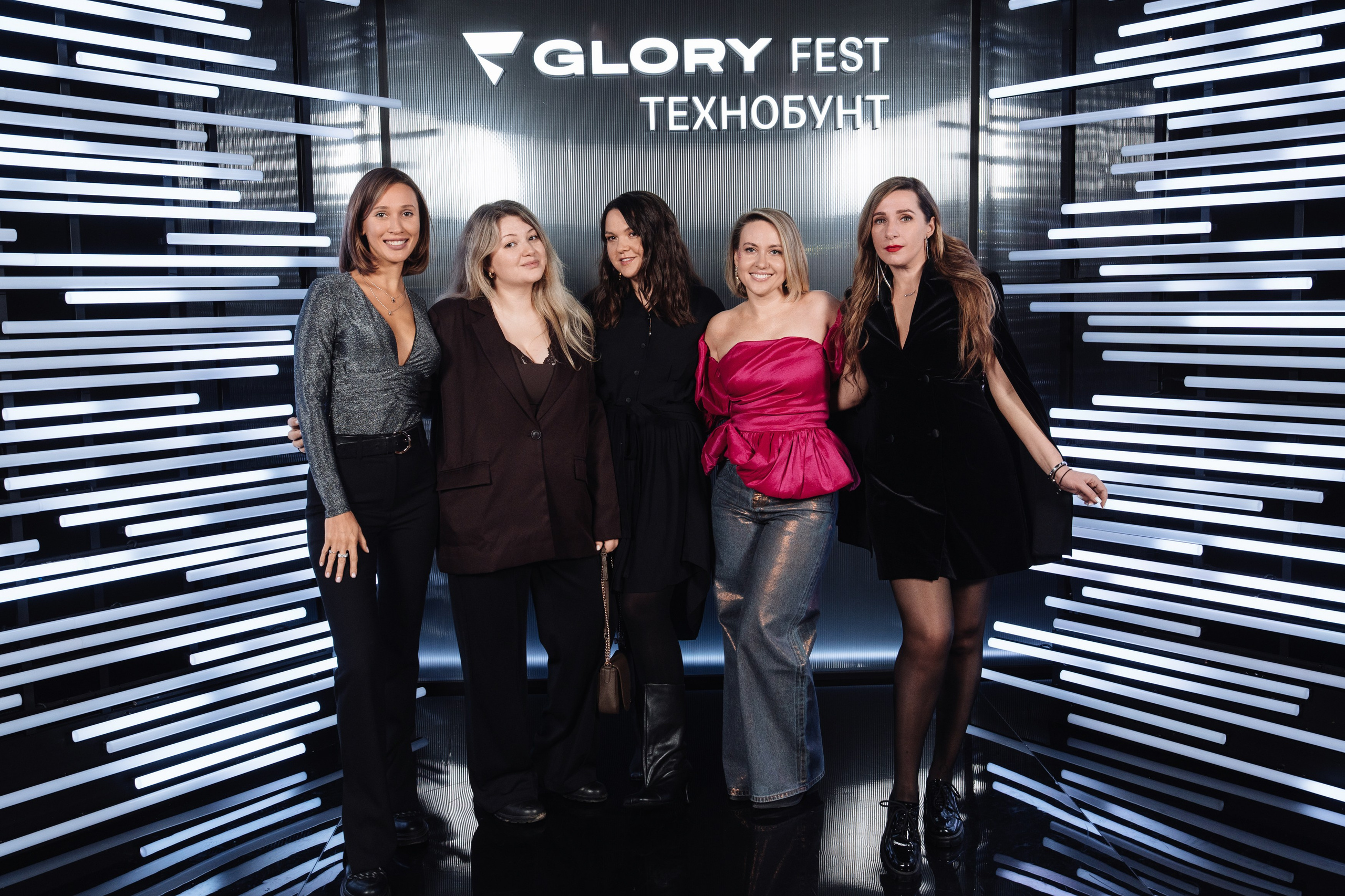 Glory 2025. Рекламный фотограф Москва — рекламная и бренд-съёмка | Polyakov