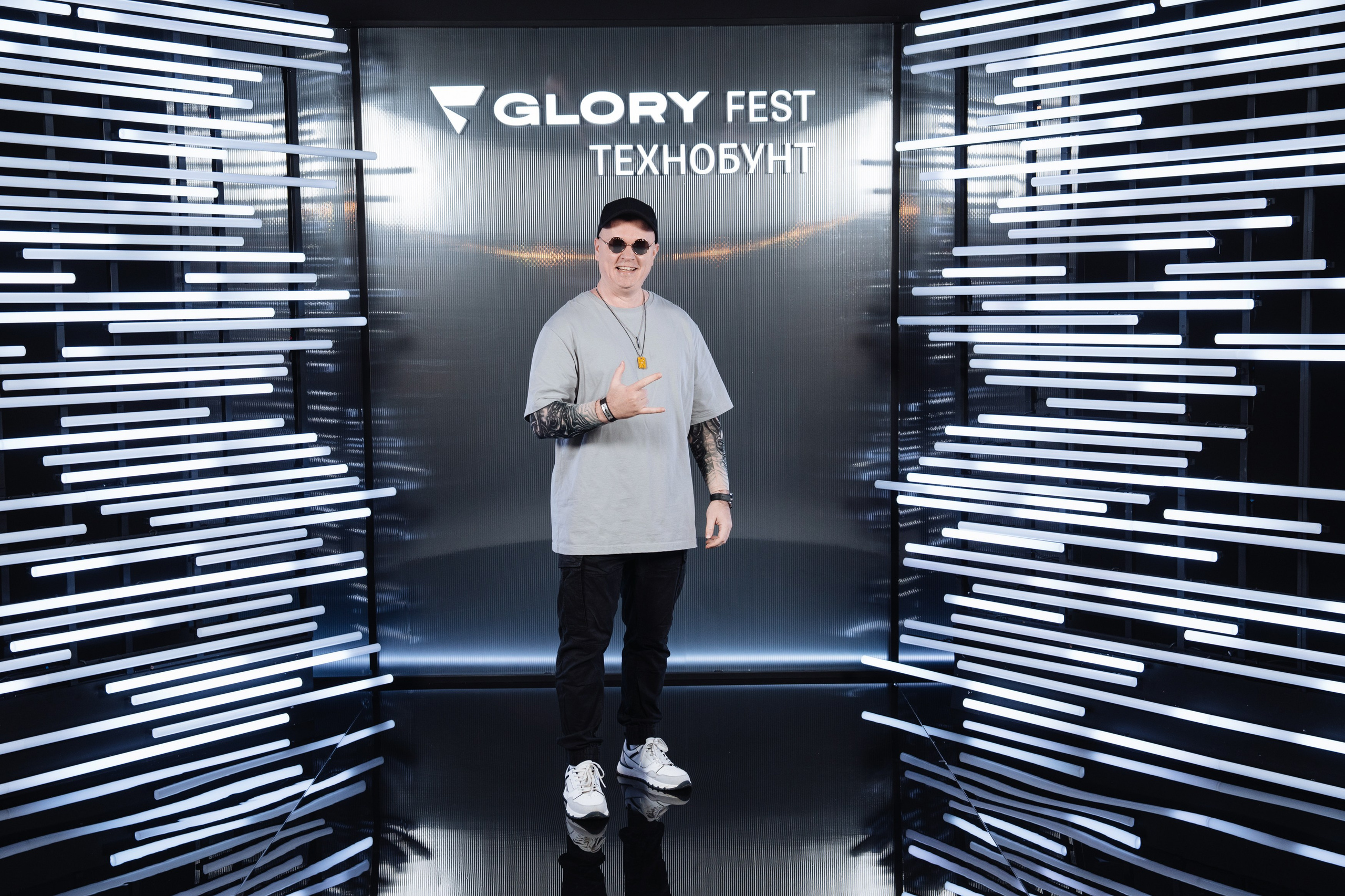 Glory 2025. Рекламный фотограф Москва — рекламная и бренд-съёмка | Polyakov