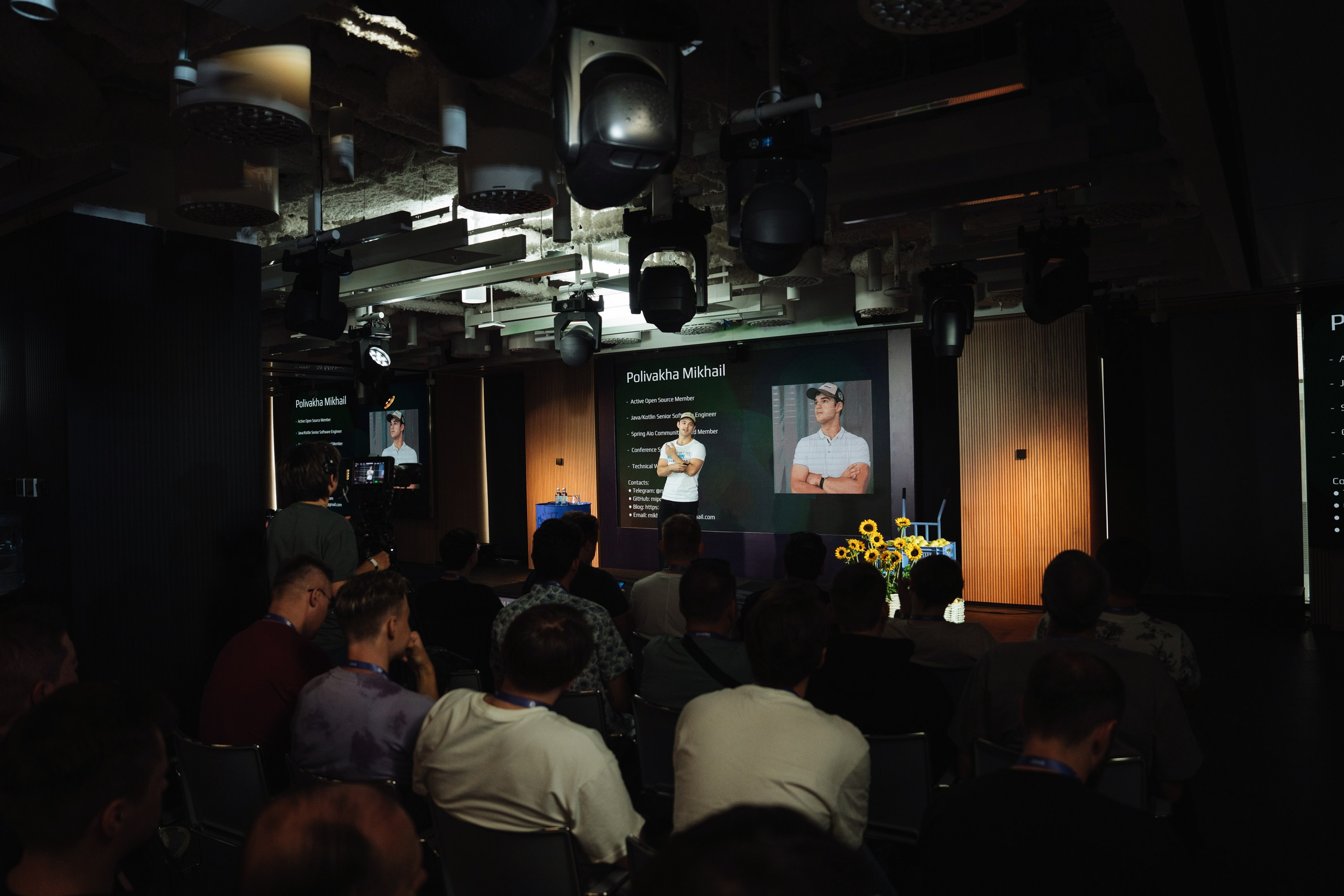 JVM Day 2025. Рекламный фотограф Москва — рекламная и бренд-съёмка | Polyakov