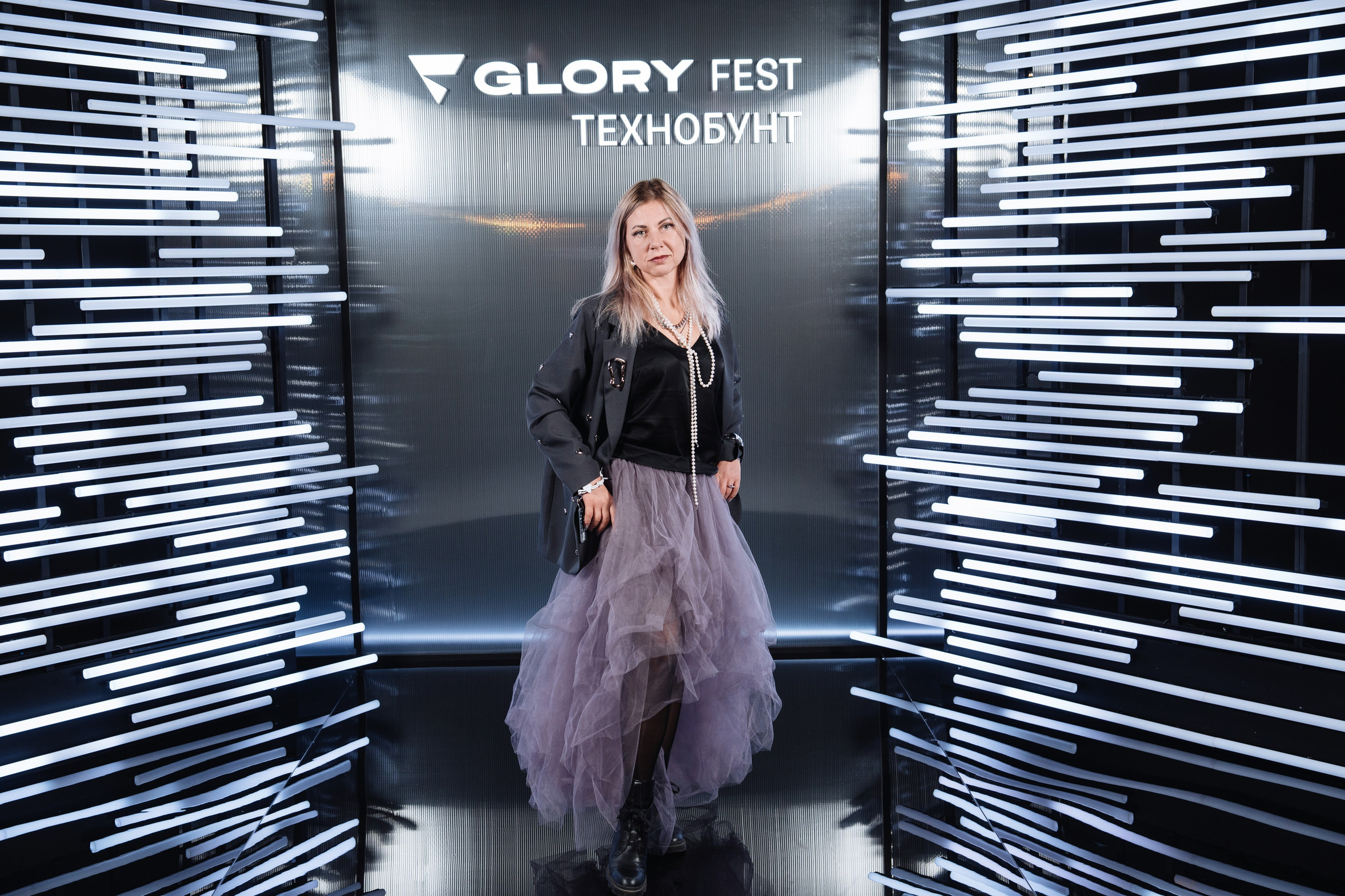 Glory 2025. Рекламный фотограф Москва — рекламная и бренд-съёмка | Polyakov