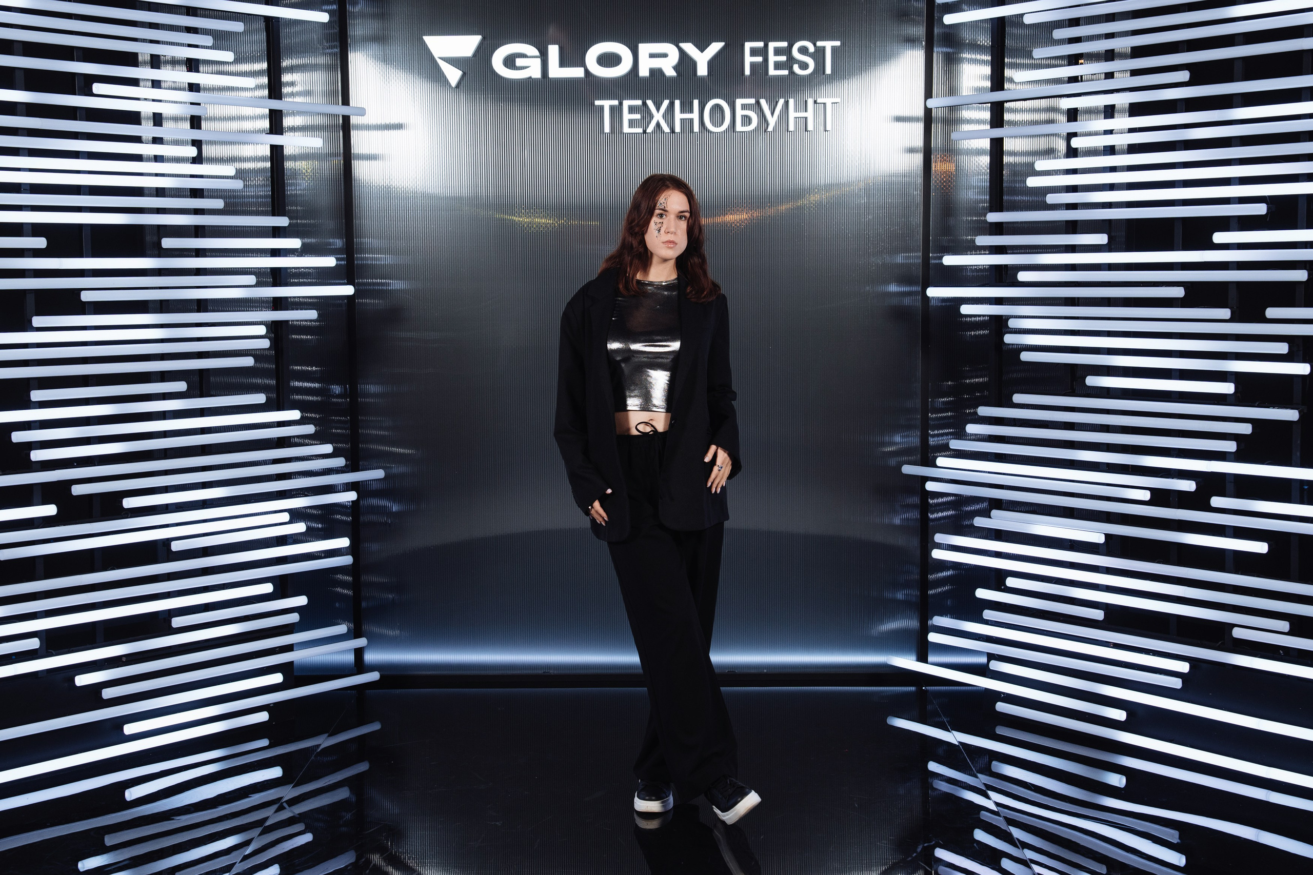 Glory 2025. Рекламный фотограф Москва — рекламная и бренд-съёмка | Polyakov