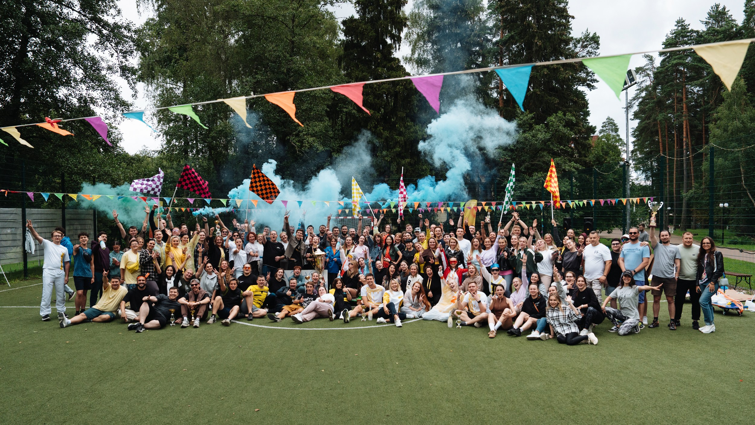 Summer corporate. Рекламный фотограф Москва — рекламная и бренд-съёмка | Polyakov