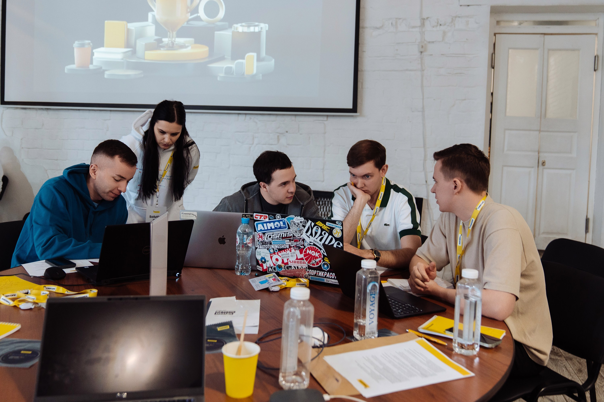 Tinkoff Solution Club. Рекламный фотограф Москва — рекламная и бренд-съёмка | Polyakov