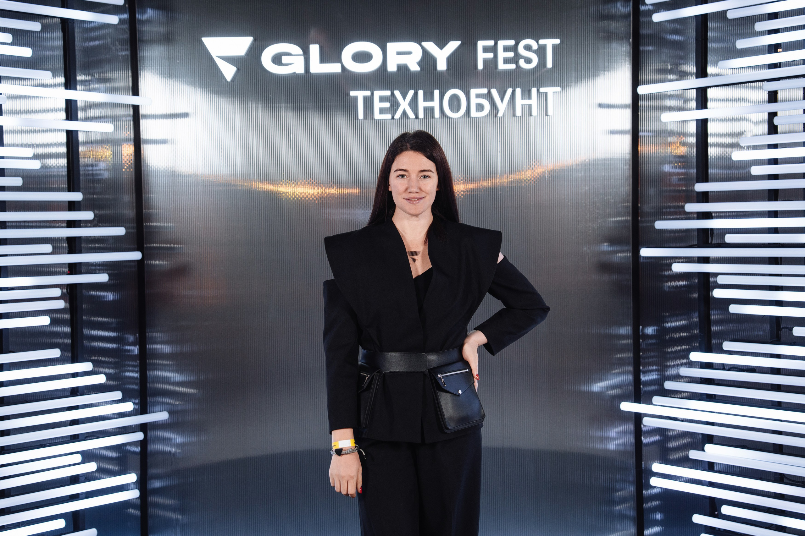 Glory 2025. Рекламный фотограф Москва — рекламная и бренд-съёмка | Polyakov
