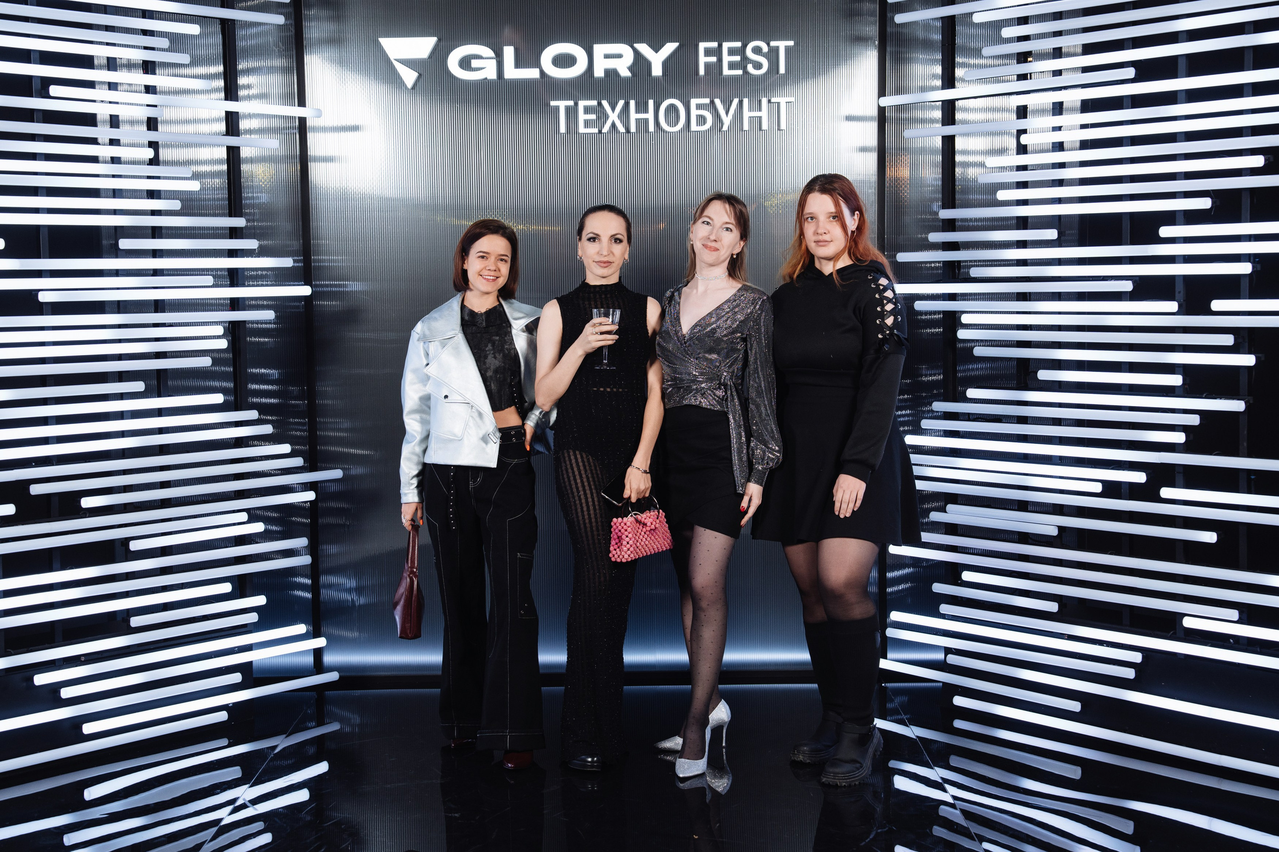 Glory 2025. Рекламный фотограф Москва — рекламная и бренд-съёмка | Polyakov
