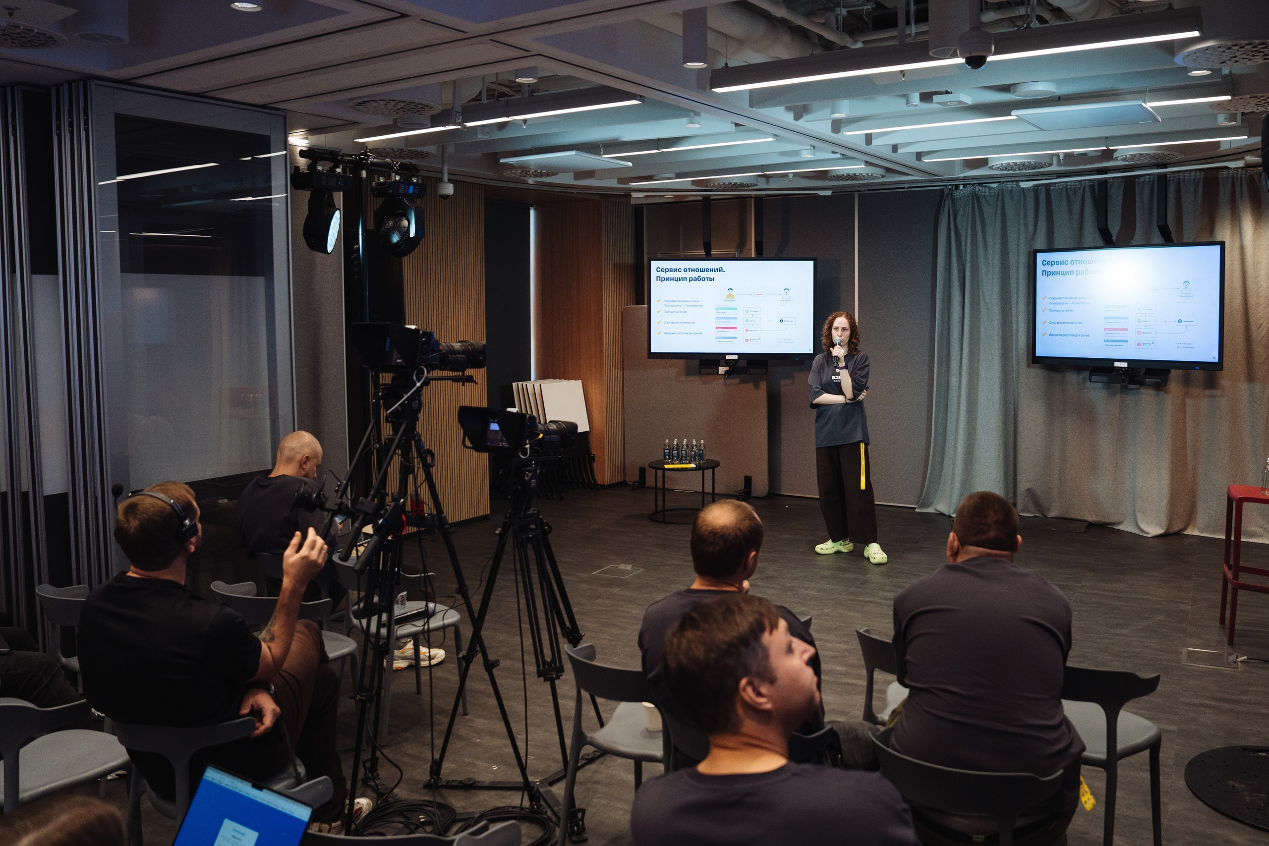 B2B Tech Day. Рекламный фотограф Москва — рекламная и бренд-съёмка | Polyakov