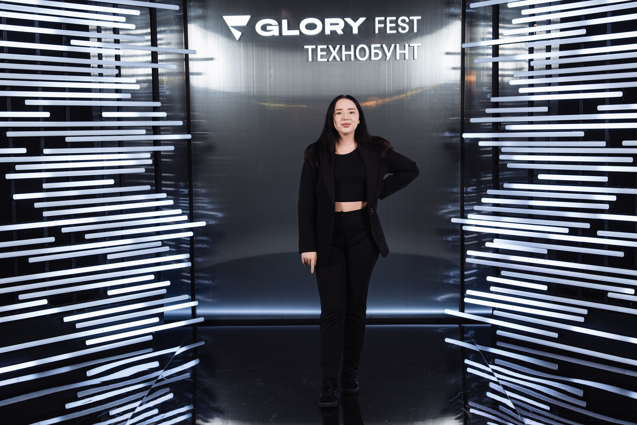 Glory 2025. Рекламный фотограф Москва — рекламная и бренд-съёмка | Polyakov