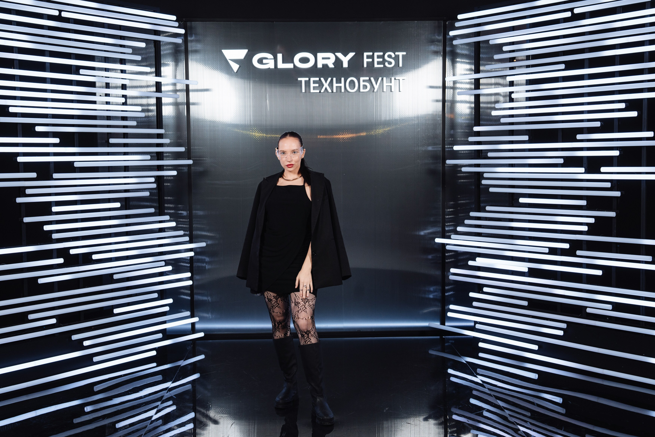 Glory 2025. Рекламный фотограф Москва — рекламная и бренд-съёмка | Polyakov