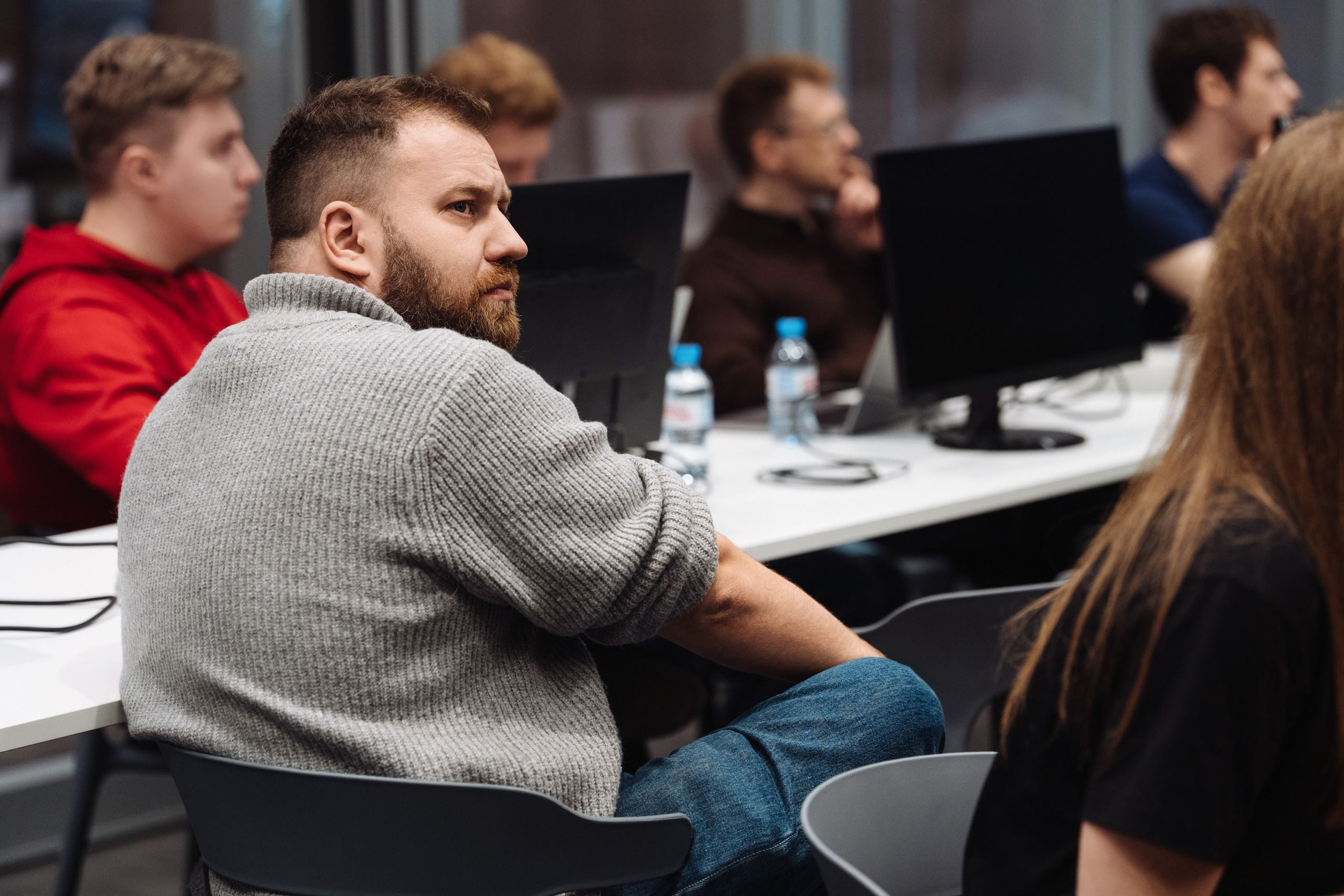 B2B Tech Day. Рекламный фотограф Москва — рекламная и бренд-съёмка | Polyakov
