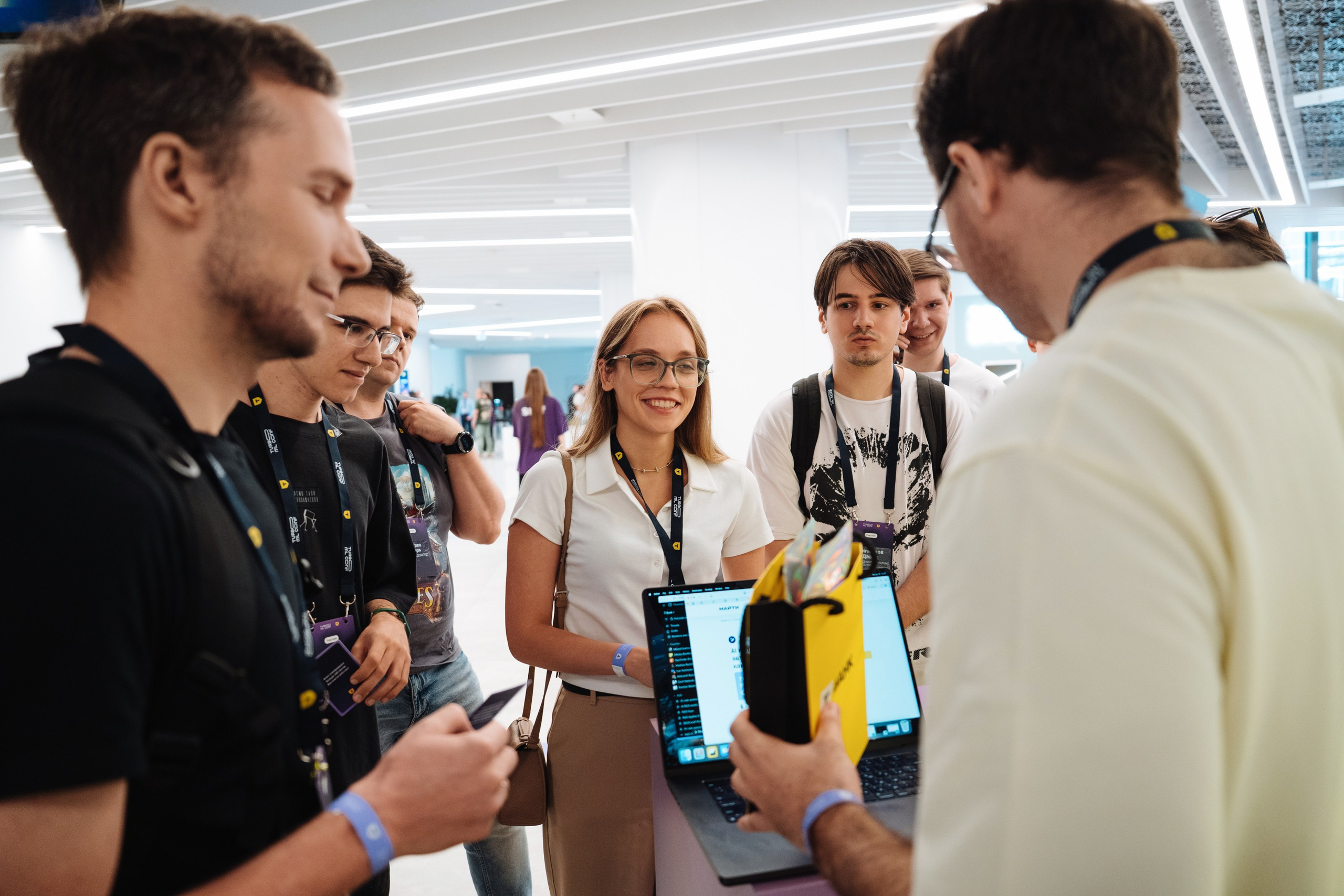 Turbo ML conf 2025. Рекламный фотограф Москва — рекламная и бренд-съёмка | Polyakov