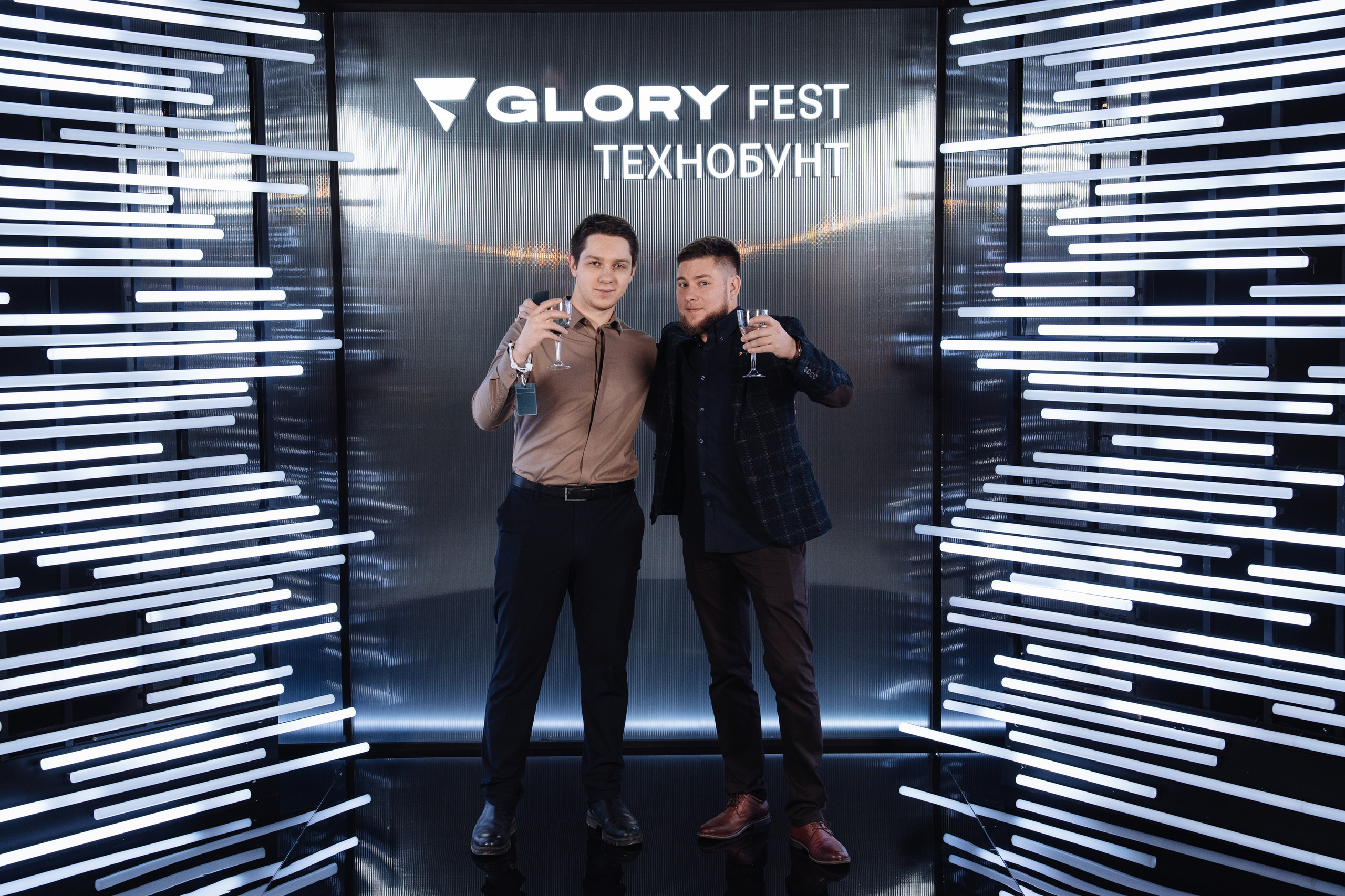Glory 2025. Рекламный фотограф Москва — рекламная и бренд-съёмка | Polyakov