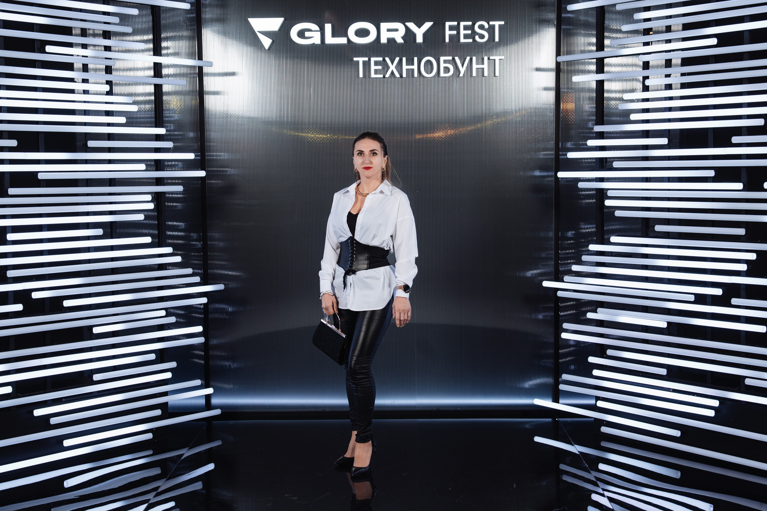Glory 2025. Рекламный фотограф Москва — рекламная и бренд-съёмка | Polyakov