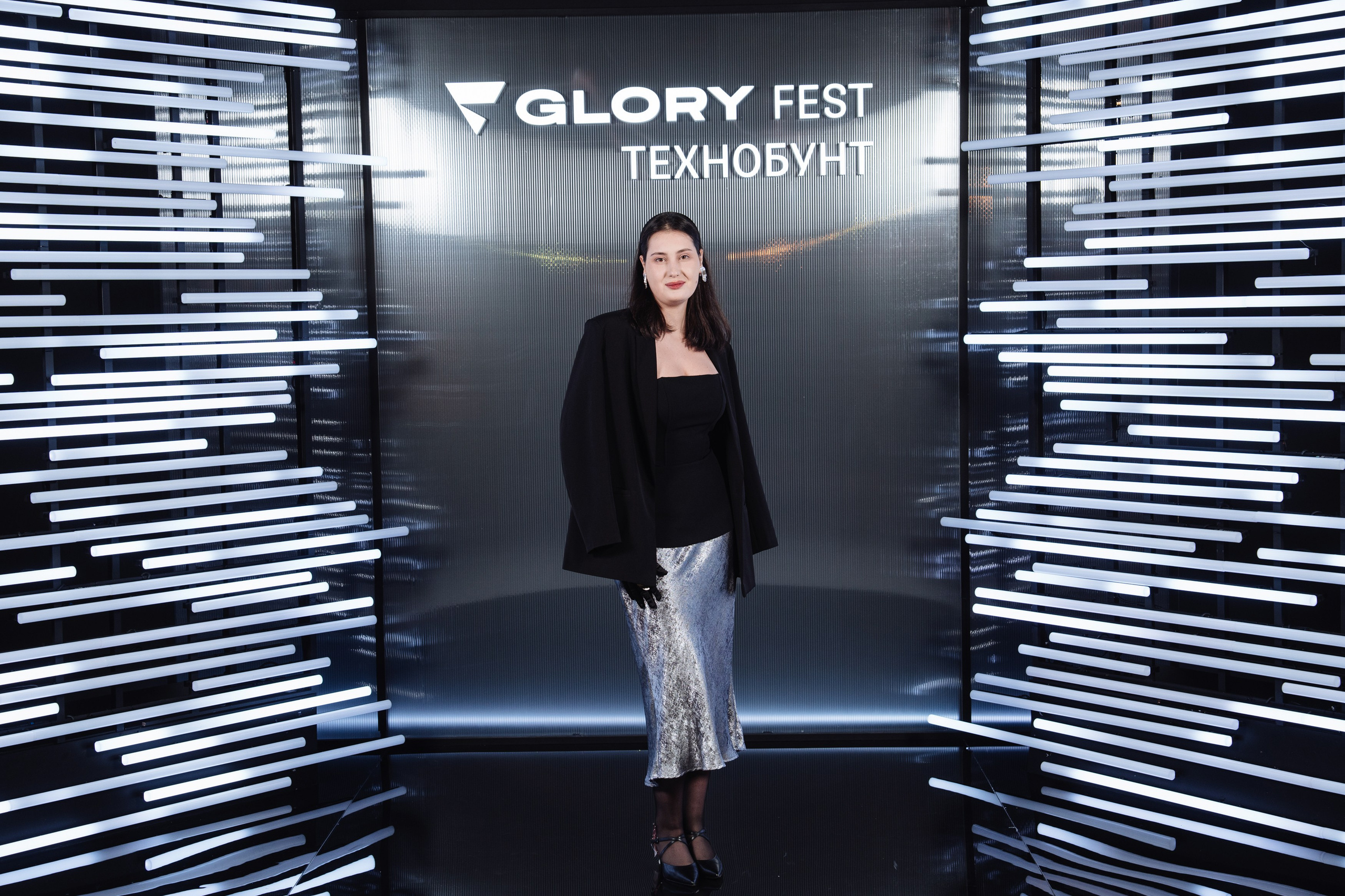 Glory 2025. Рекламный фотограф Москва — рекламная и бренд-съёмка | Polyakov
