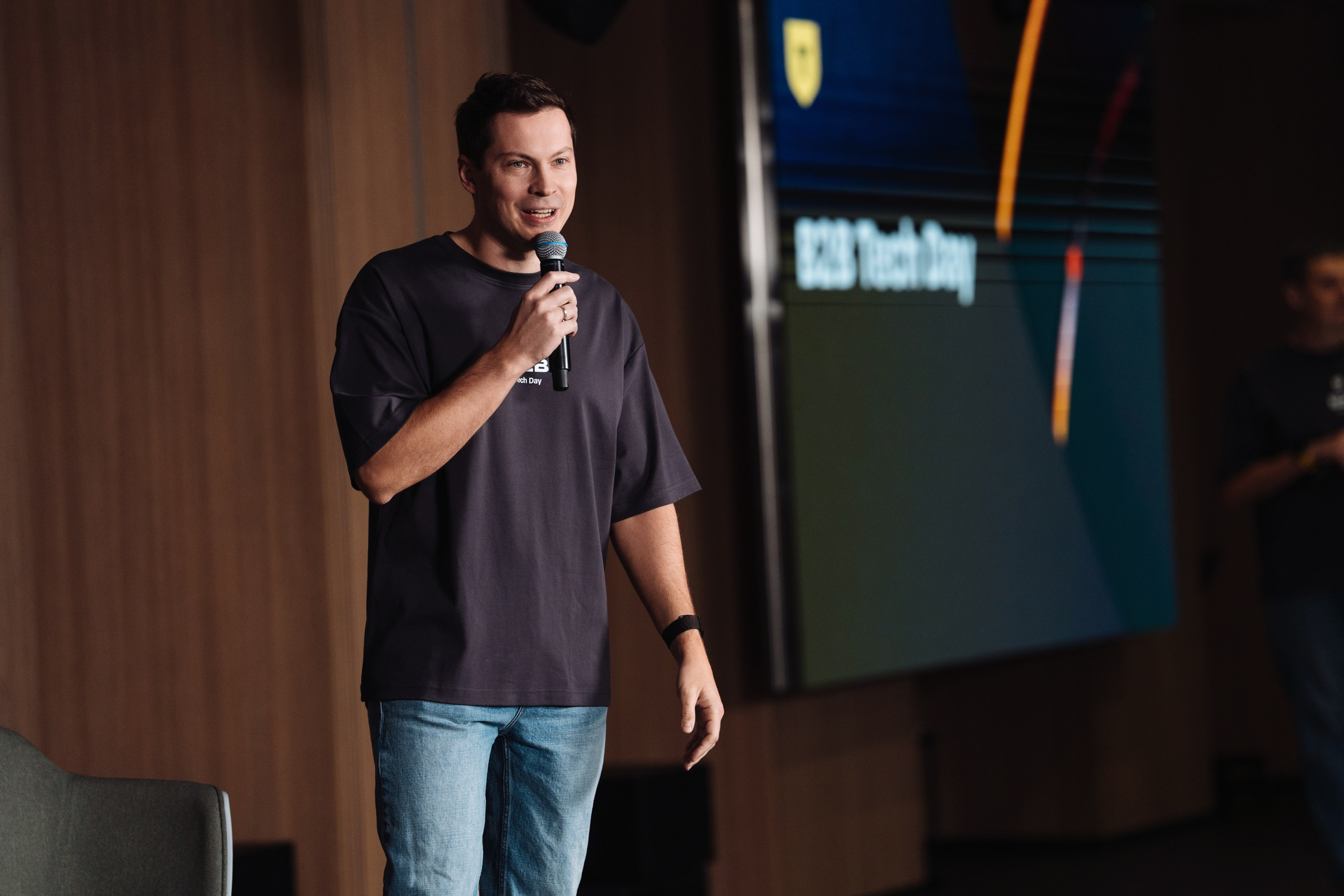 B2B Tech Day. Рекламный фотограф Москва — рекламная и бренд-съёмка | Polyakov