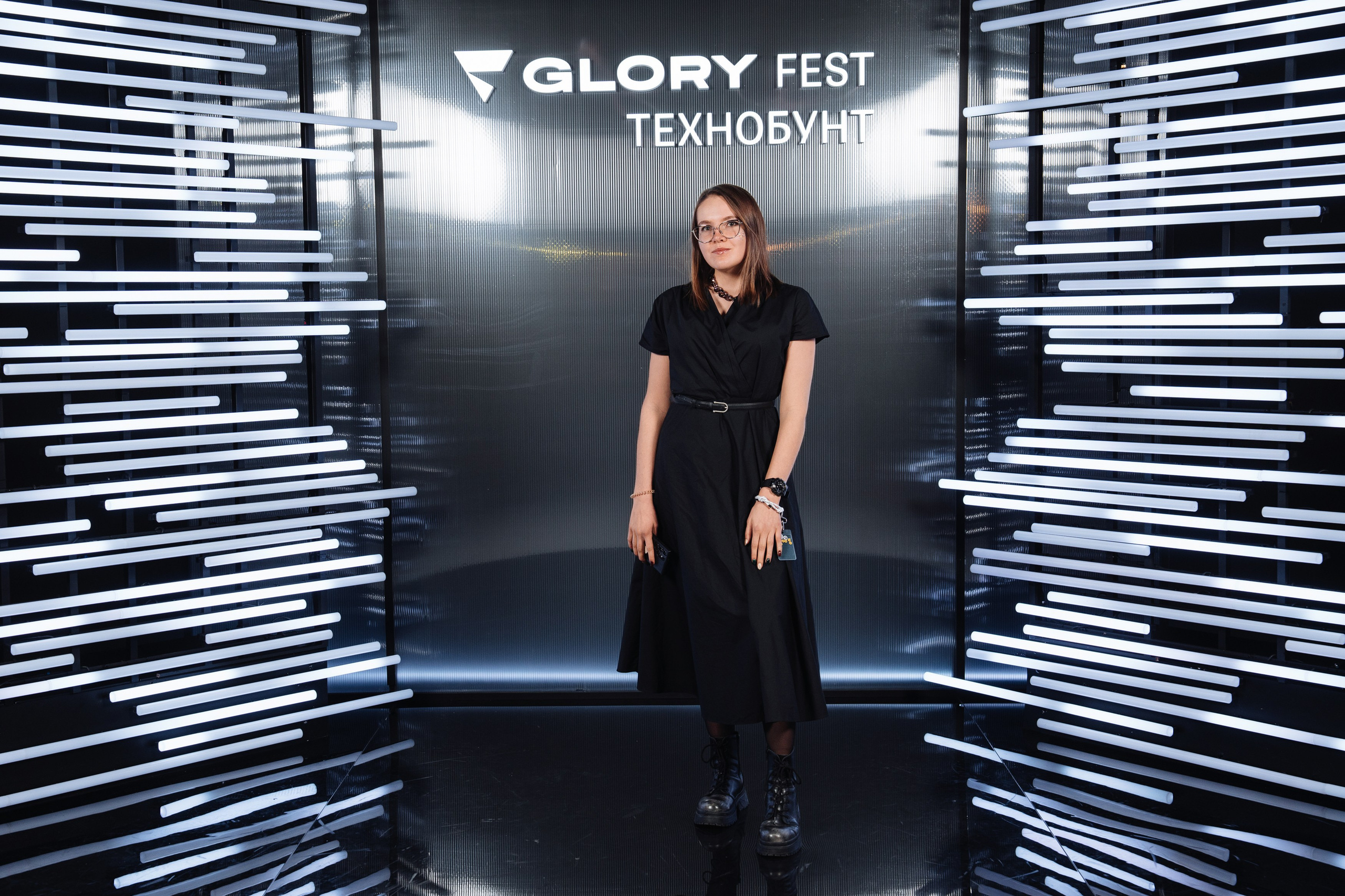 Glory 2025. Рекламный фотограф Москва — рекламная и бренд-съёмка | Polyakov