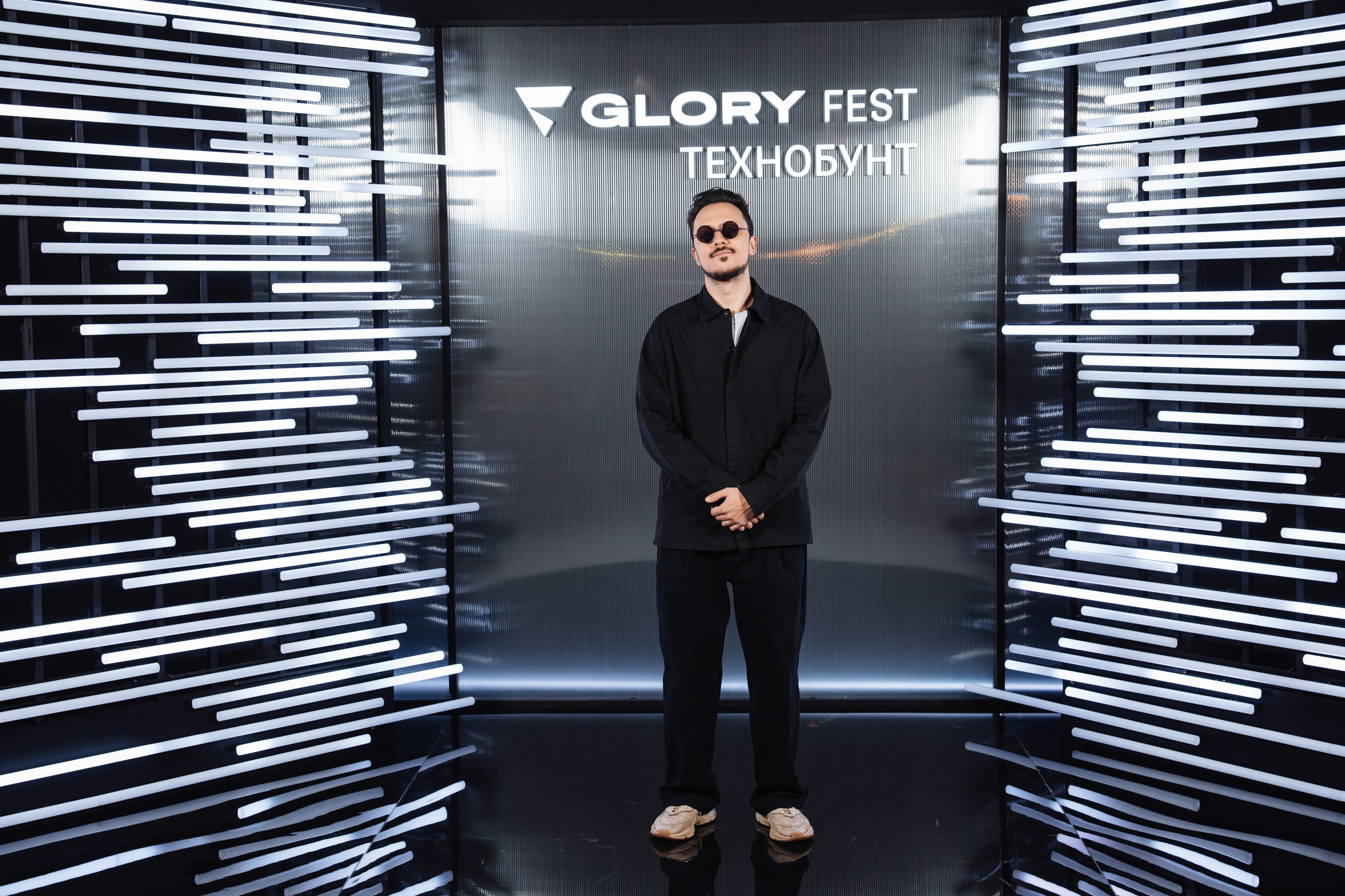 Glory 2025. Рекламный фотограф Москва — рекламная и бренд-съёмка | Polyakov