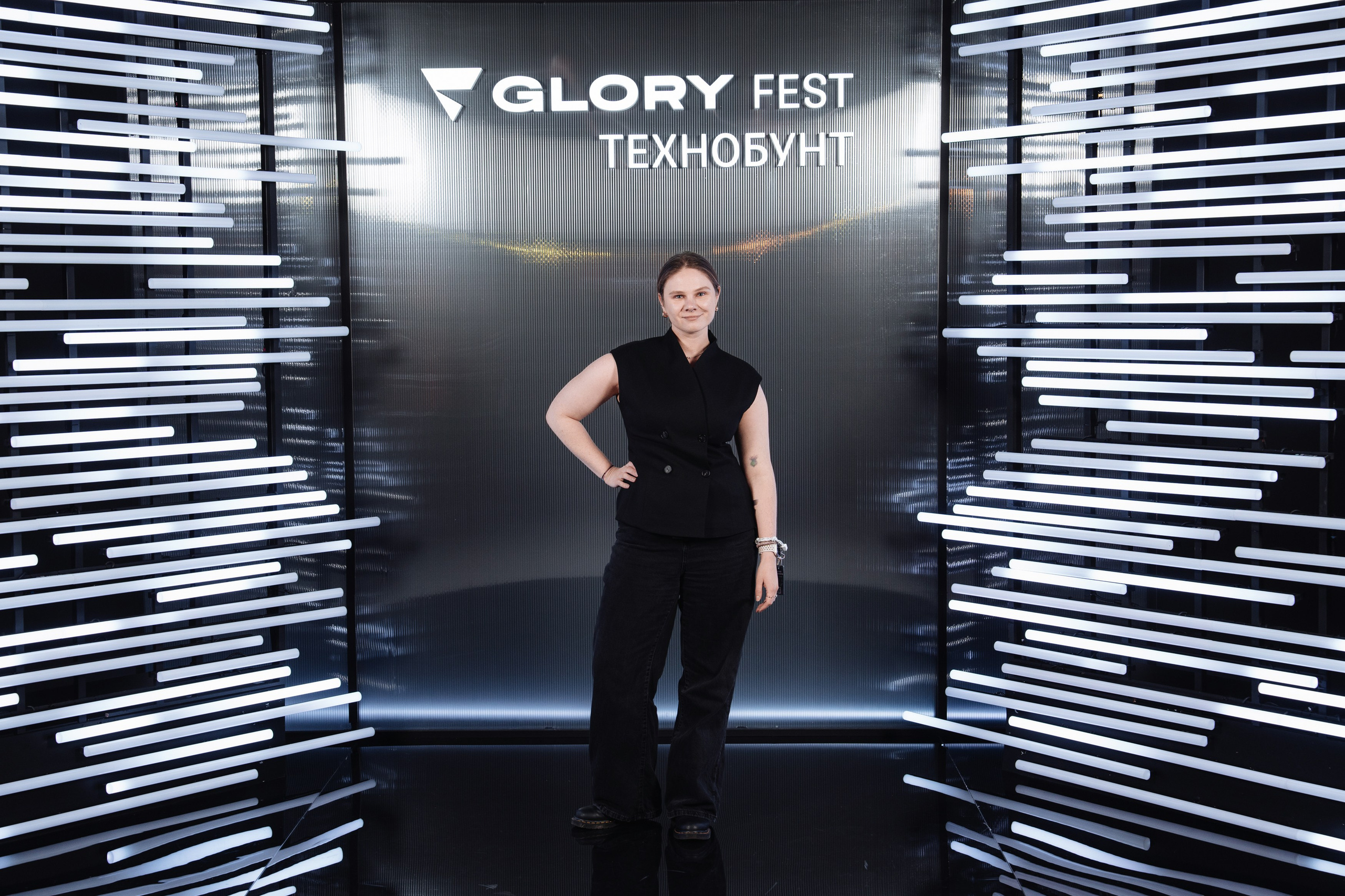 Glory 2025. Рекламный фотограф Москва — рекламная и бренд-съёмка | Polyakov