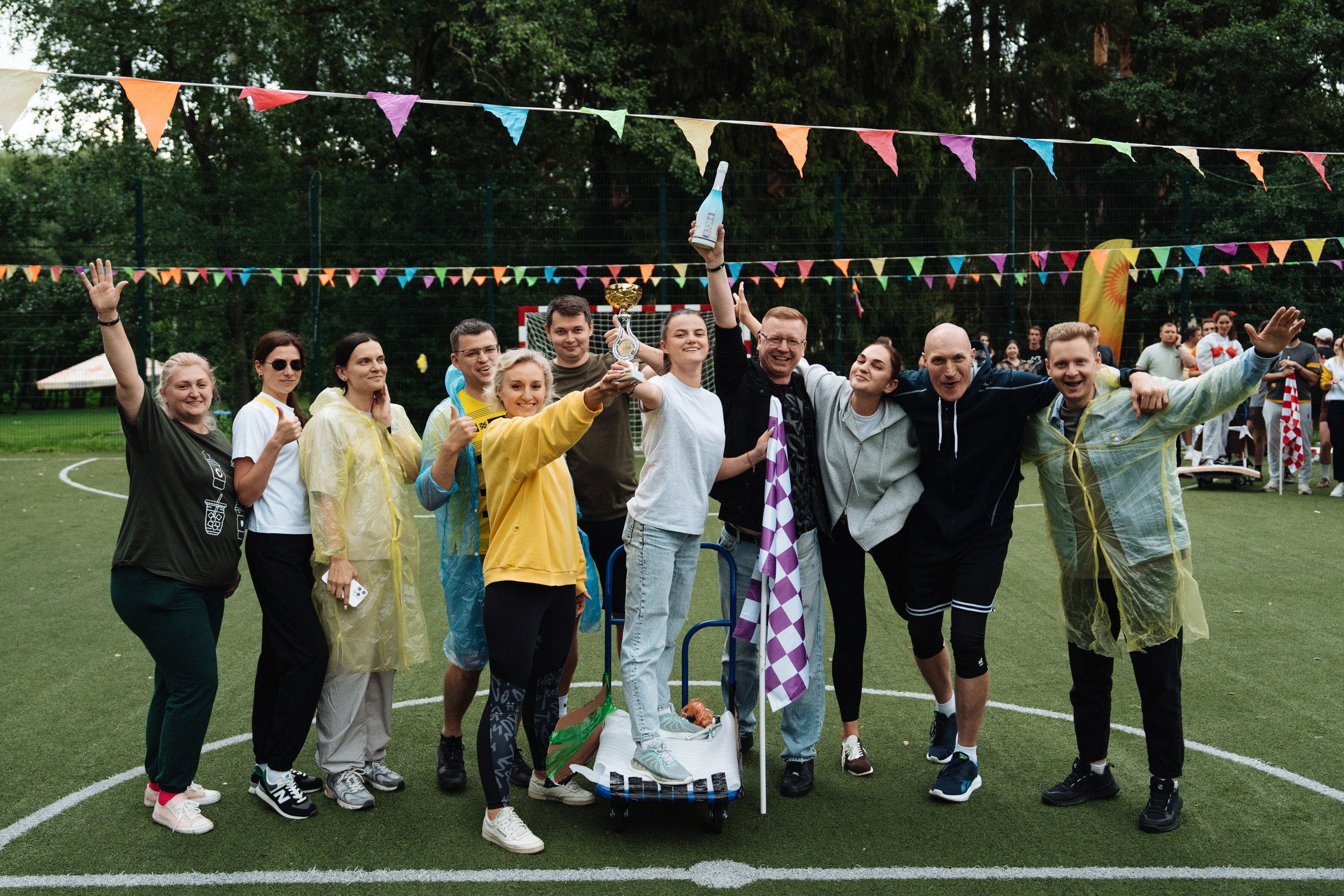 Summer corporate. Рекламный фотограф Москва — рекламная и бренд-съёмка | Polyakov