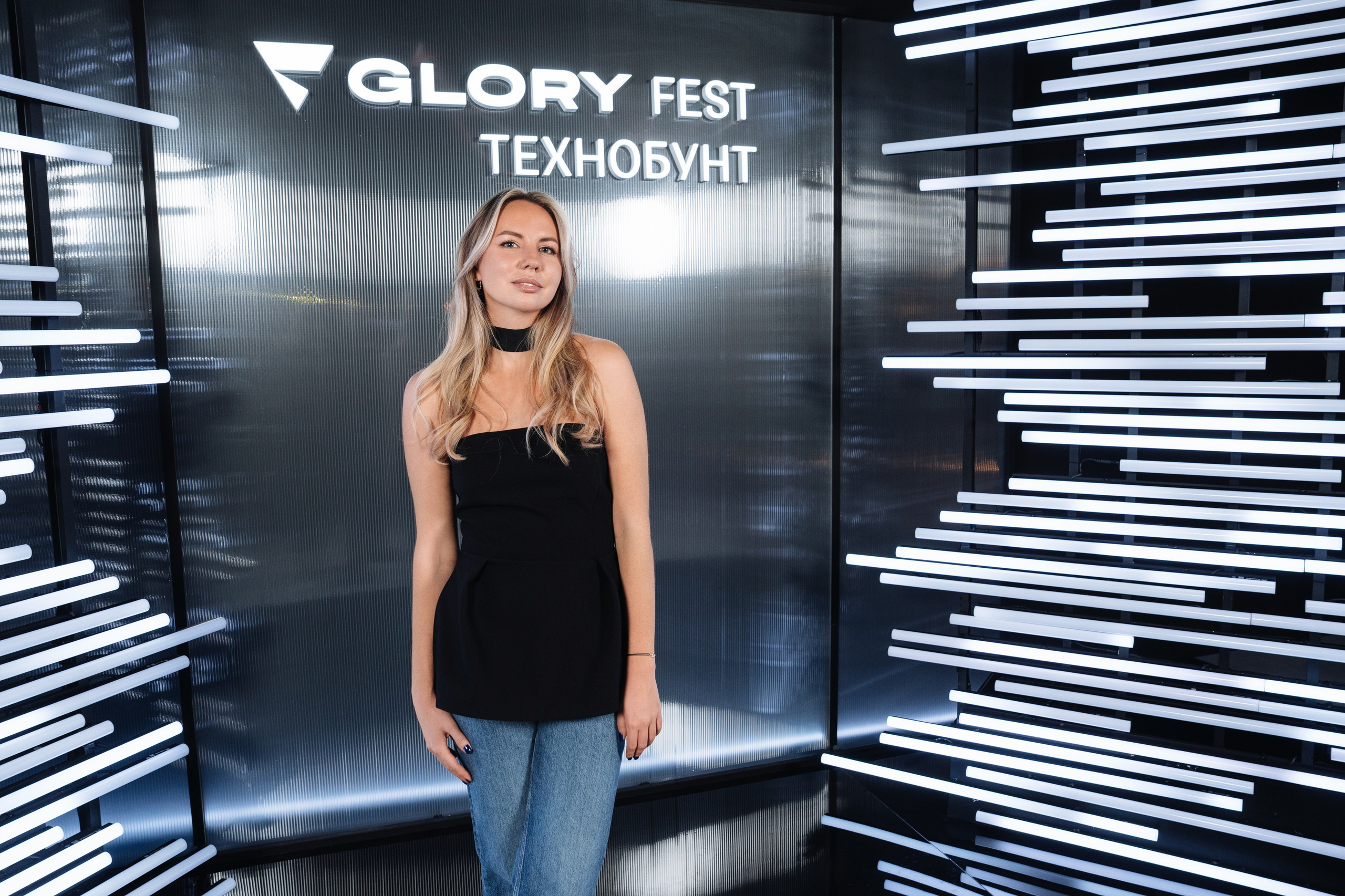 Glory 2025. Рекламный фотограф Москва — рекламная и бренд-съёмка | Polyakov