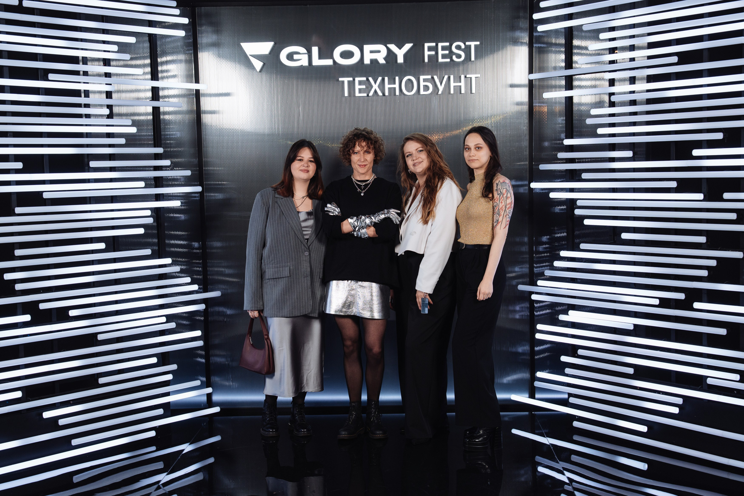 Glory 2025. Рекламный фотограф Москва — рекламная и бренд-съёмка | Polyakov