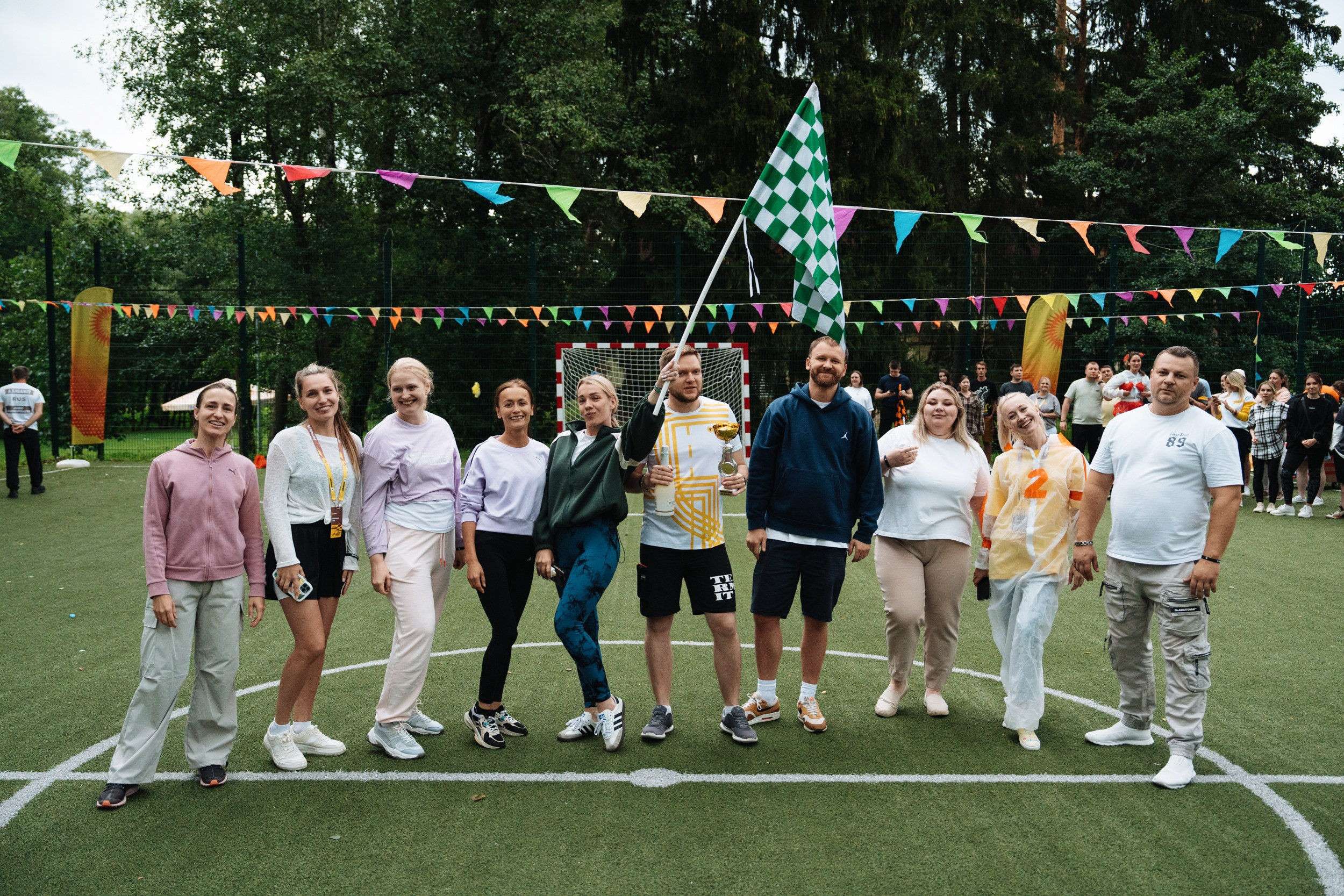 Summer corporate. Рекламный фотограф Москва — рекламная и бренд-съёмка | Polyakov