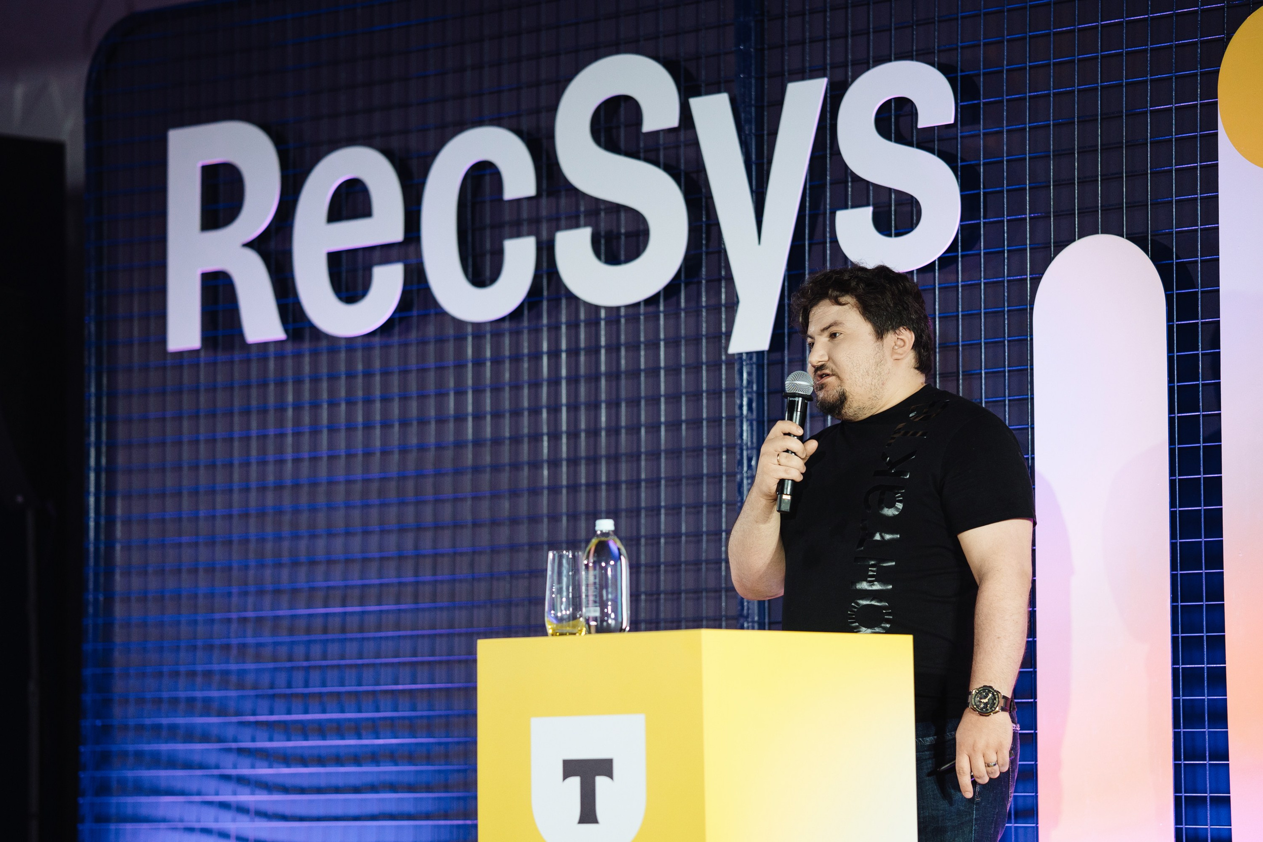Turbo ML conf 2025. Рекламный фотограф Москва — рекламная и бренд-съёмка | Polyakov