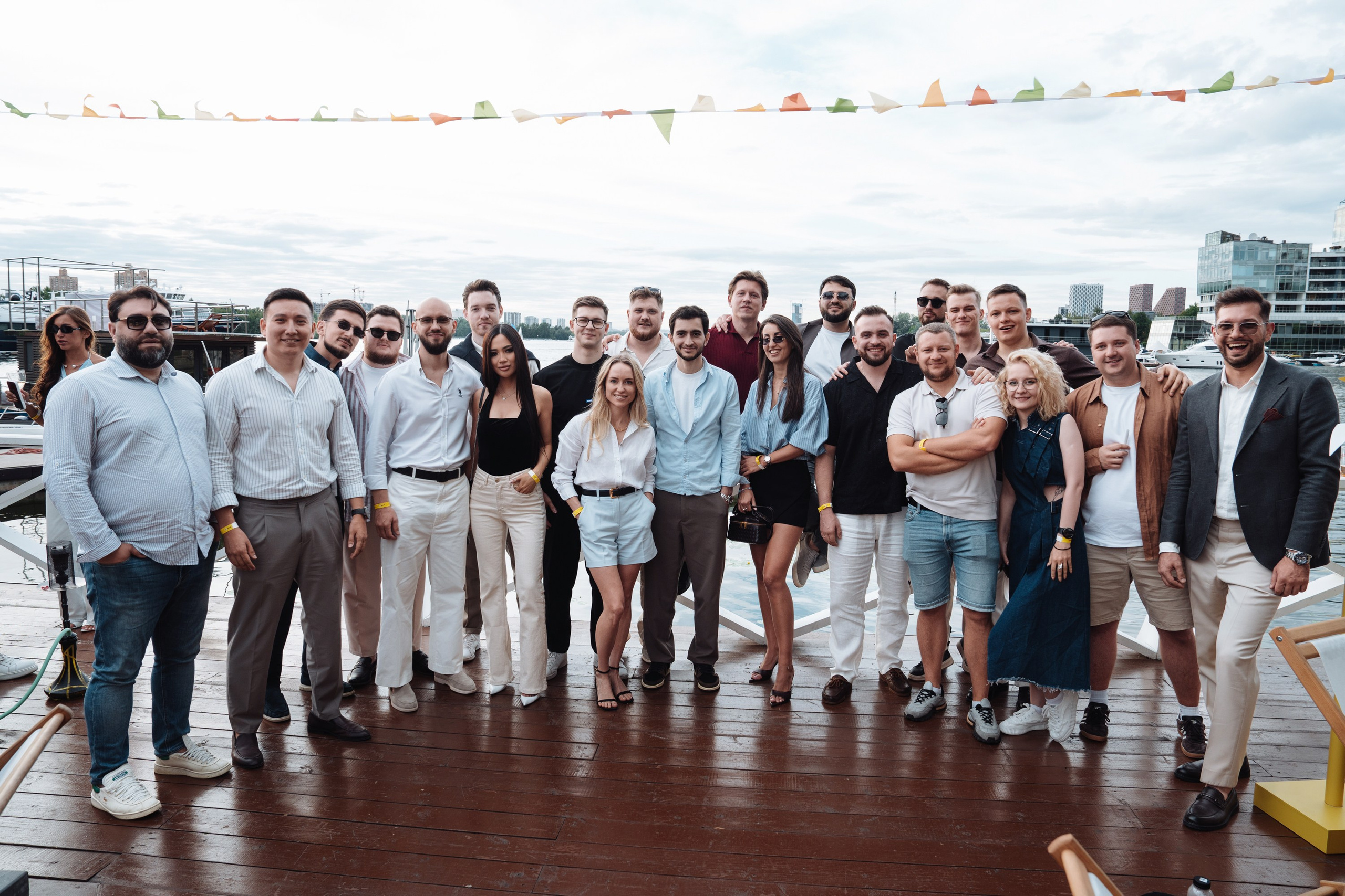 Summer corporate. Рекламный фотограф Москва — рекламная и бренд-съёмка | Polyakov