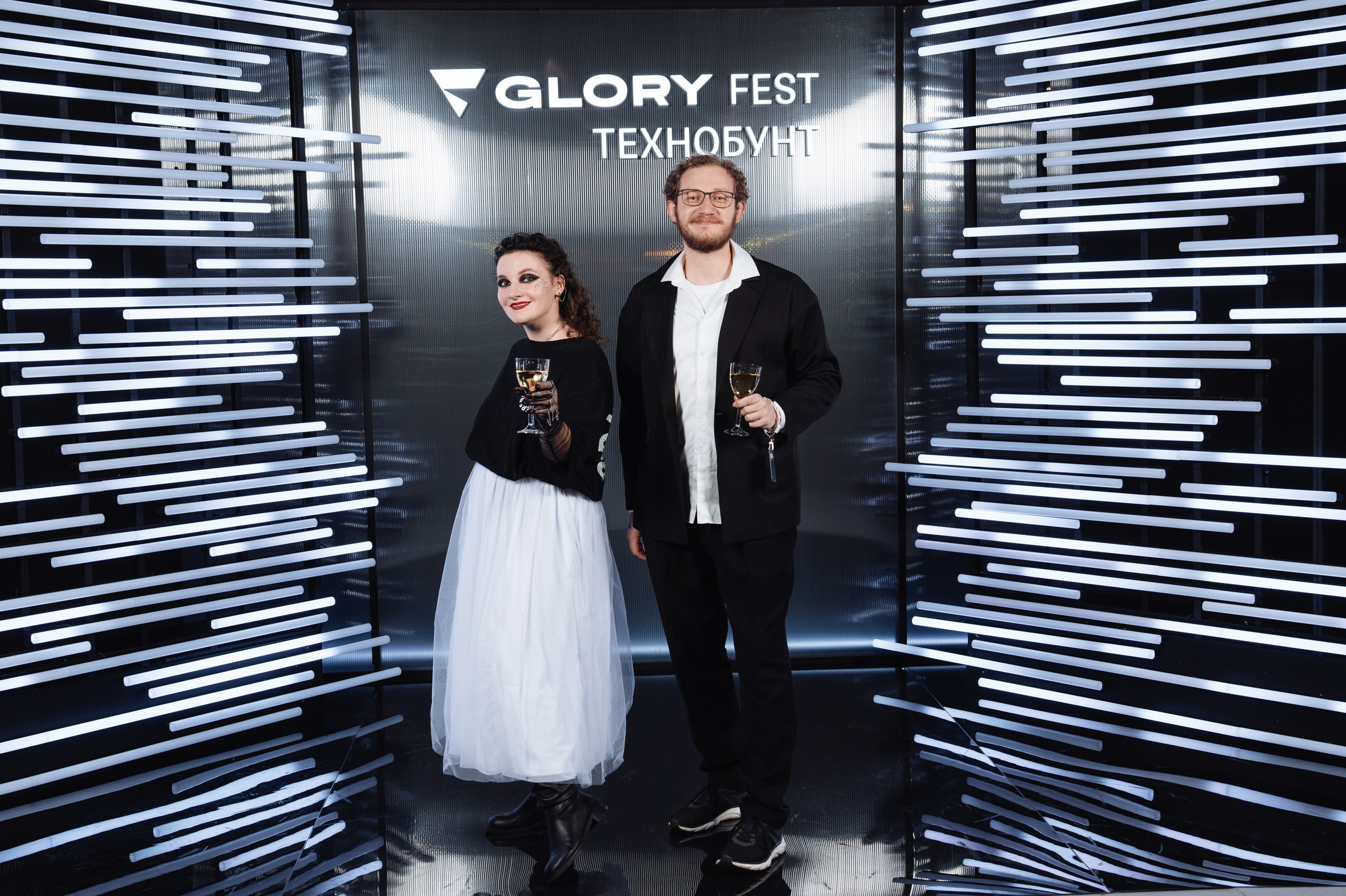 Glory 2025. Рекламный фотограф Москва — рекламная и бренд-съёмка | Polyakov
