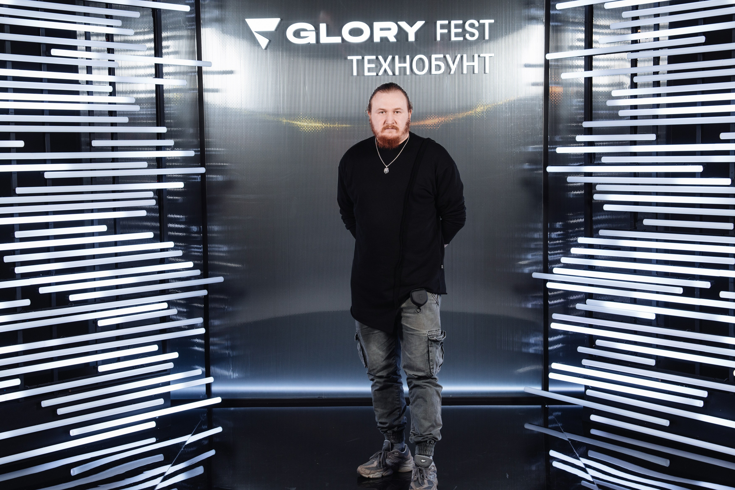 Glory 2025. Рекламный фотограф Москва — рекламная и бренд-съёмка | Polyakov