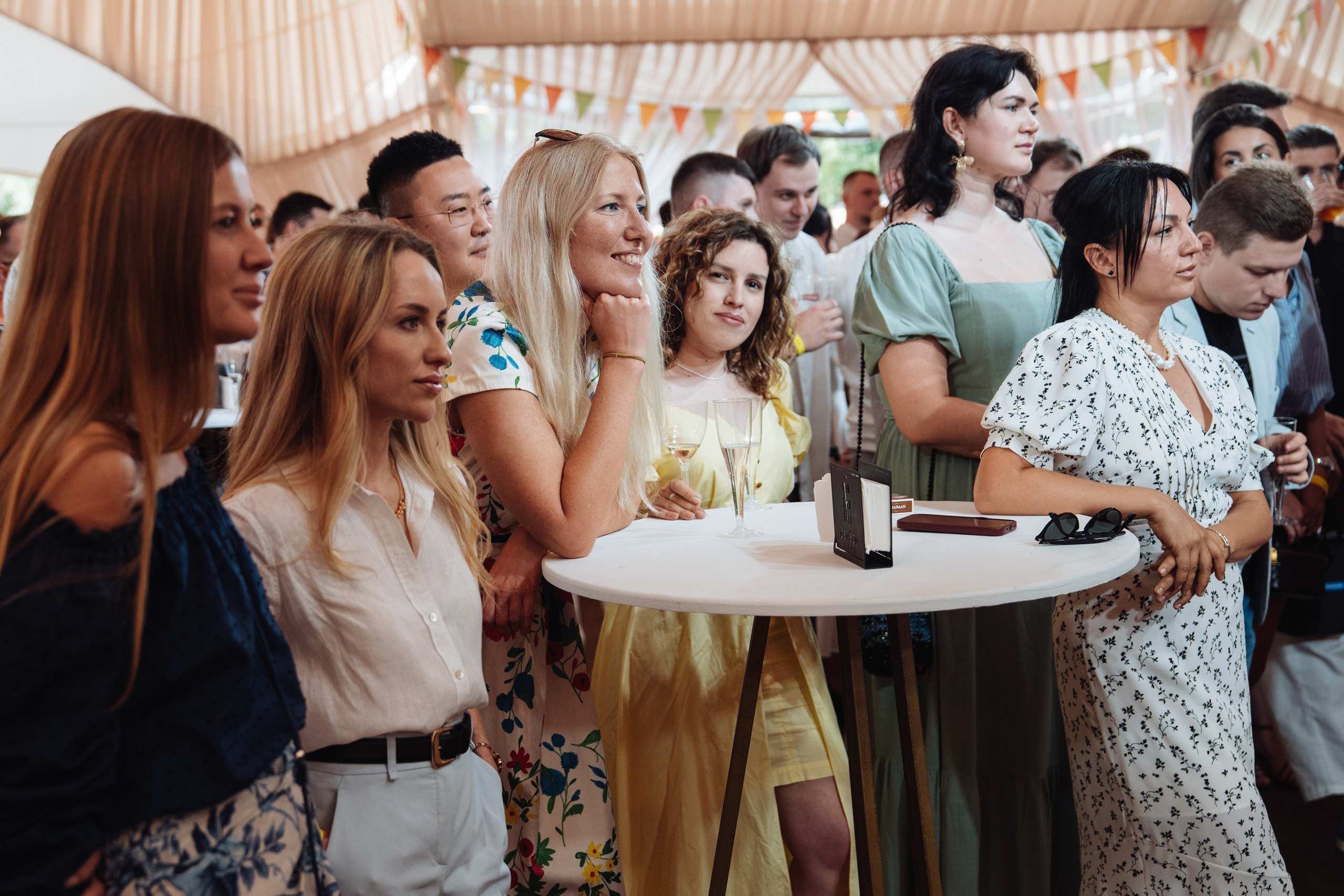 Summer corporate. Рекламный фотограф Москва — рекламная и бренд-съёмка | Polyakov