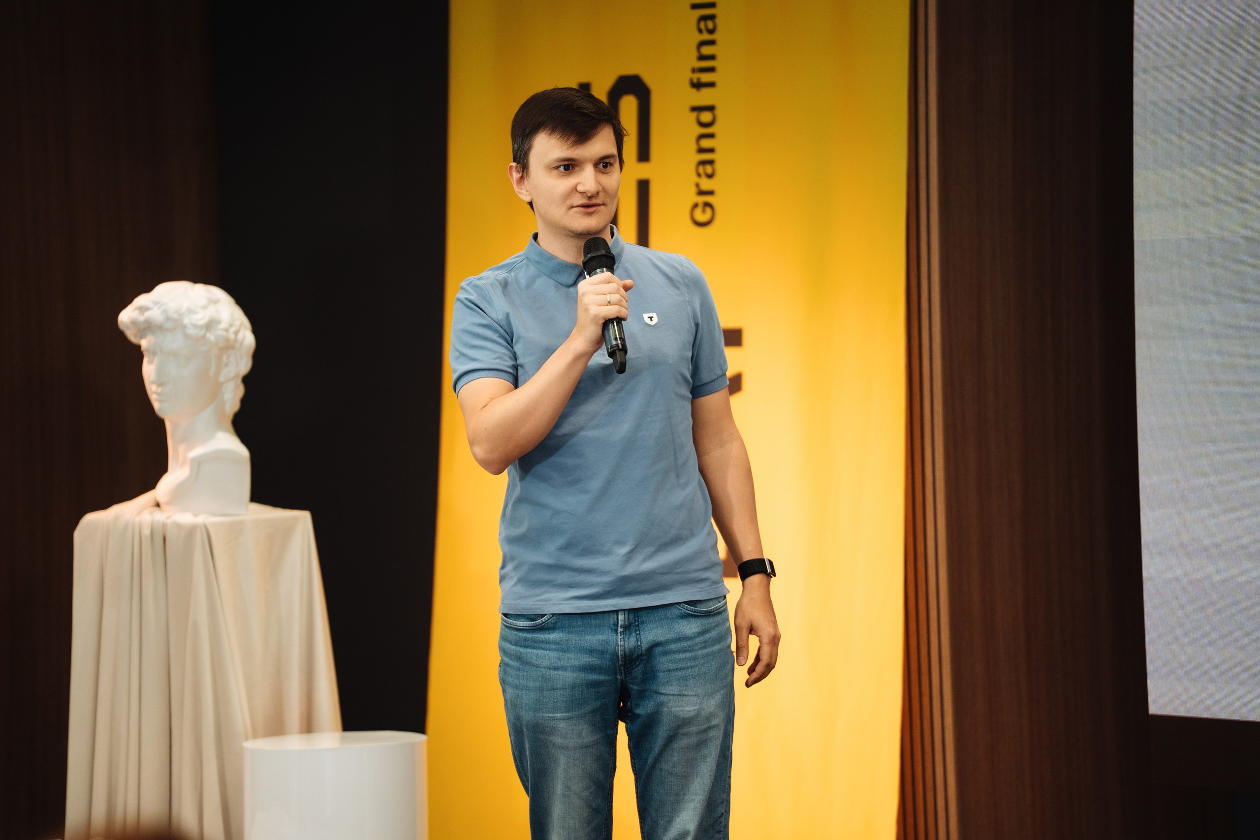 Sales day grand final. Рекламный фотограф Москва — рекламная и бренд-съёмка | Polyakov
