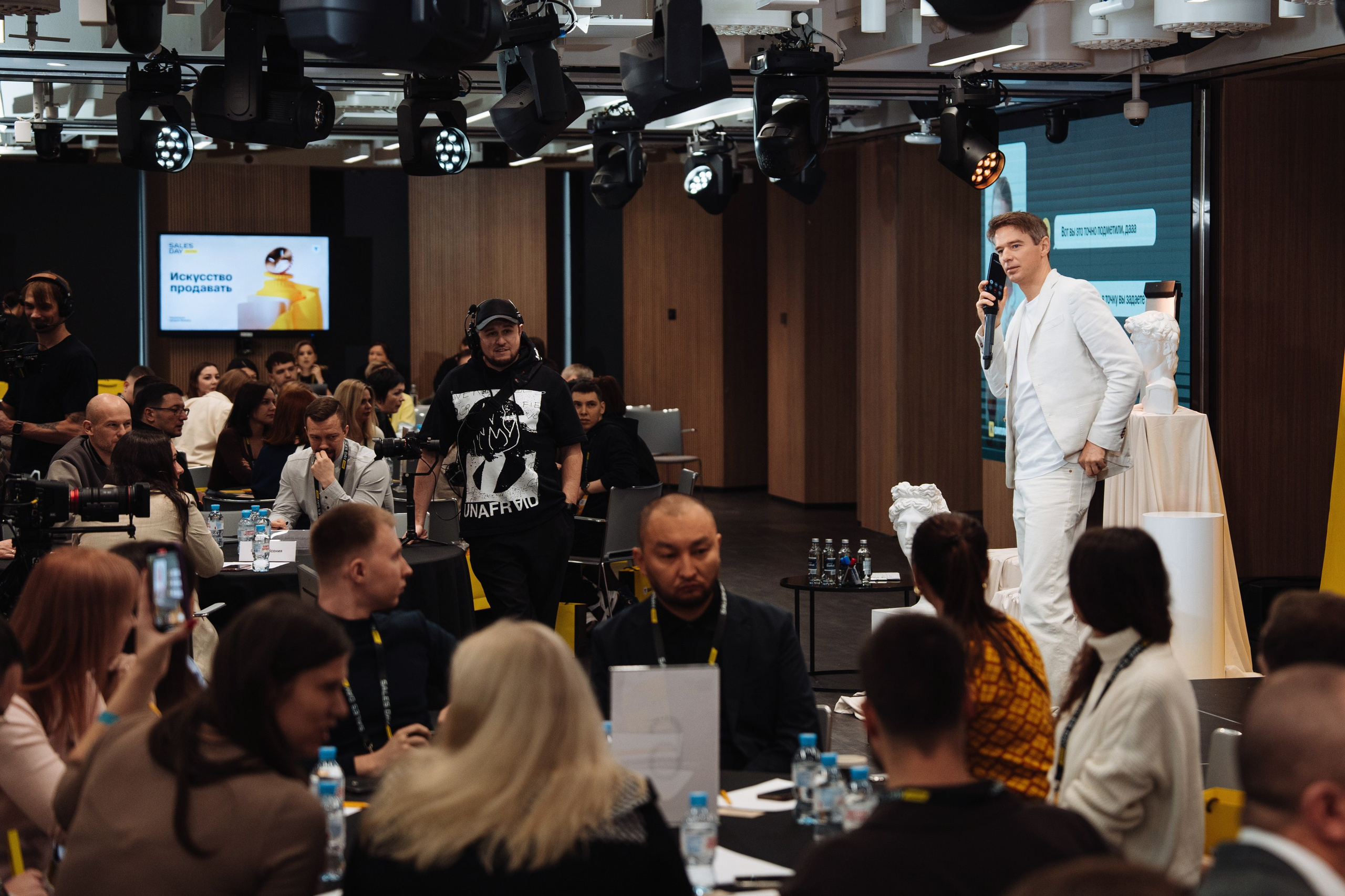 Sales day grand final. Рекламный фотограф Москва — рекламная и бренд-съёмка | Polyakov