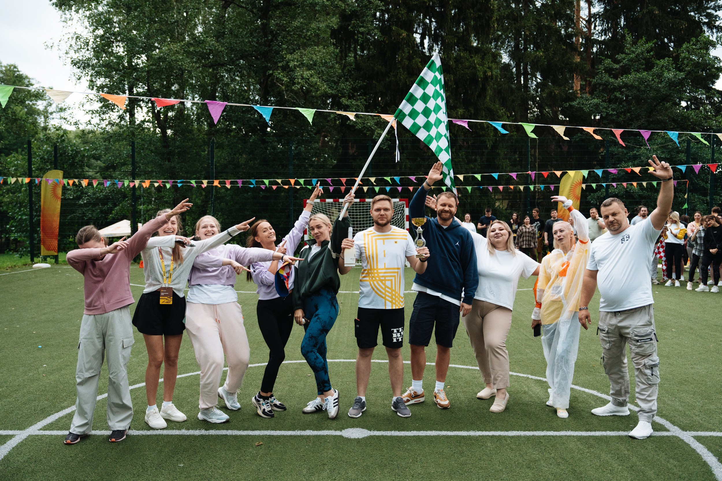 Summer corporate. Рекламный фотограф Москва — рекламная и бренд-съёмка | Polyakov