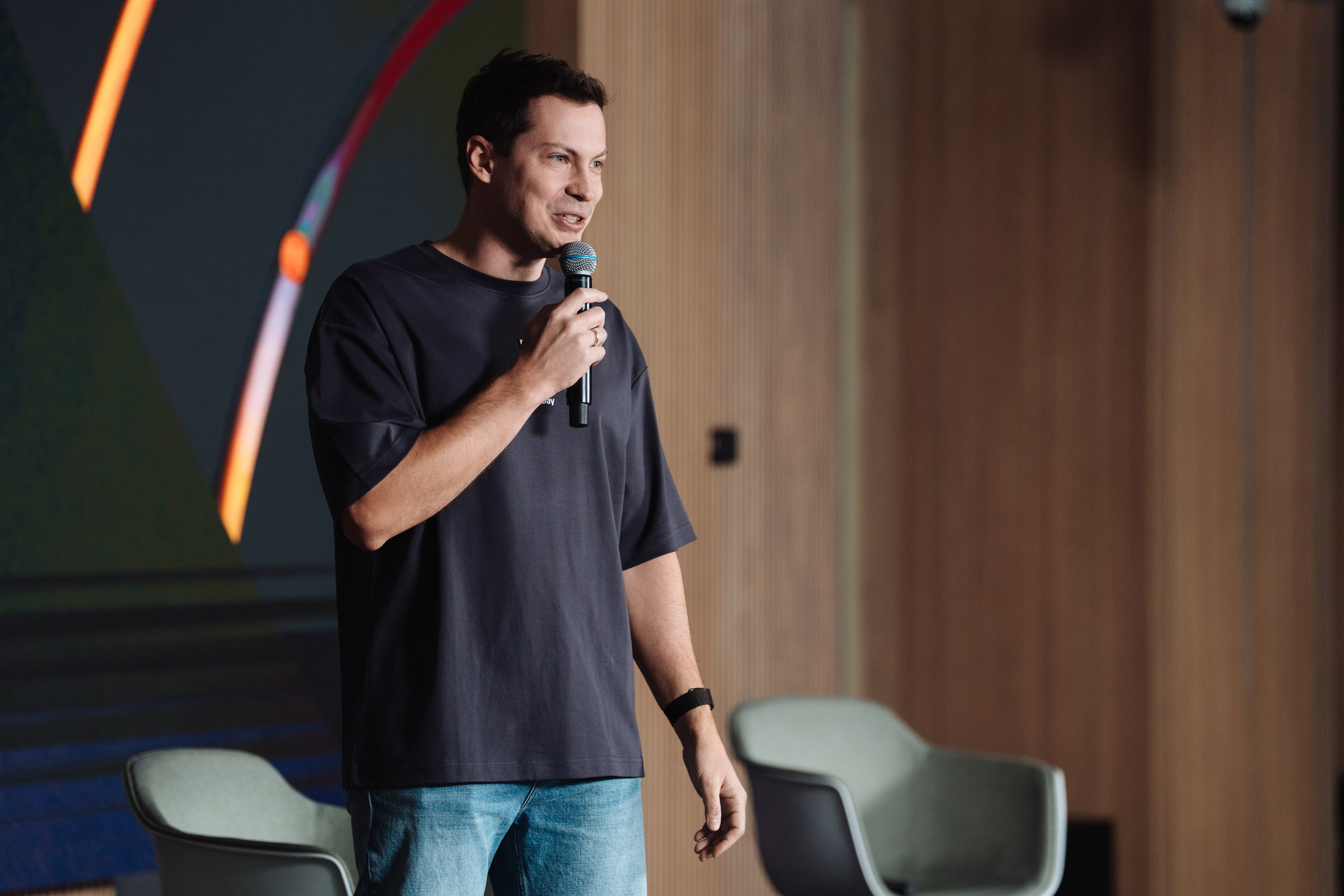 B2B Tech Day. Рекламный фотограф Москва — рекламная и бренд-съёмка | Polyakov