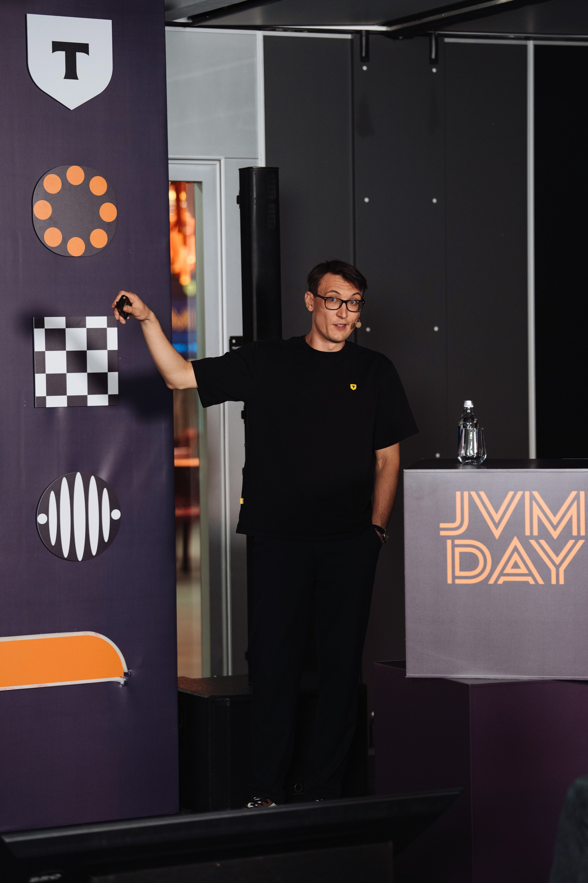JVM DAY 2026. Рекламный фотограф Москва — рекламная и бренд-съёмка | Polyakov