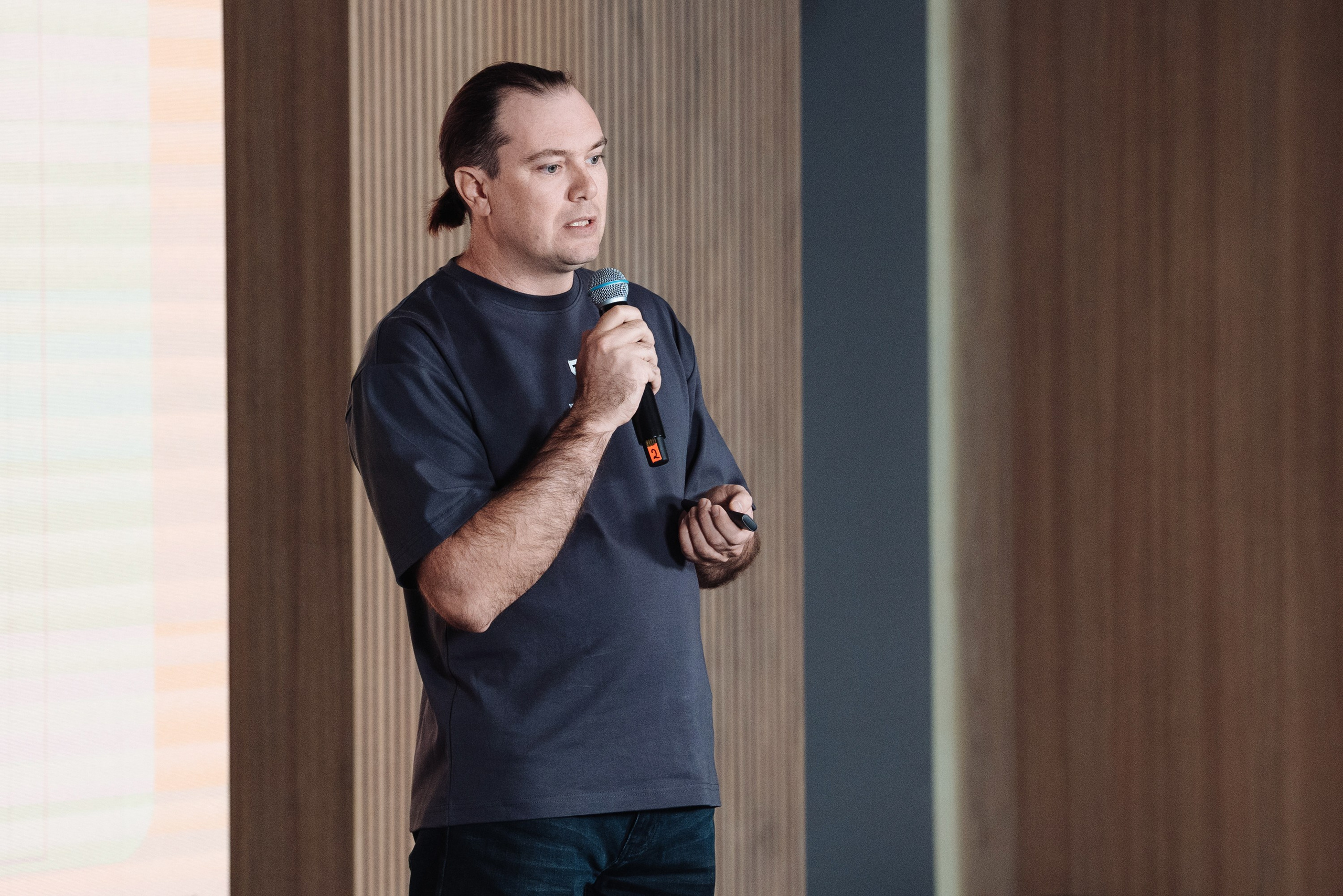 B2B Tech Day. Рекламный фотограф Москва — рекламная и бренд-съёмка | Polyakov