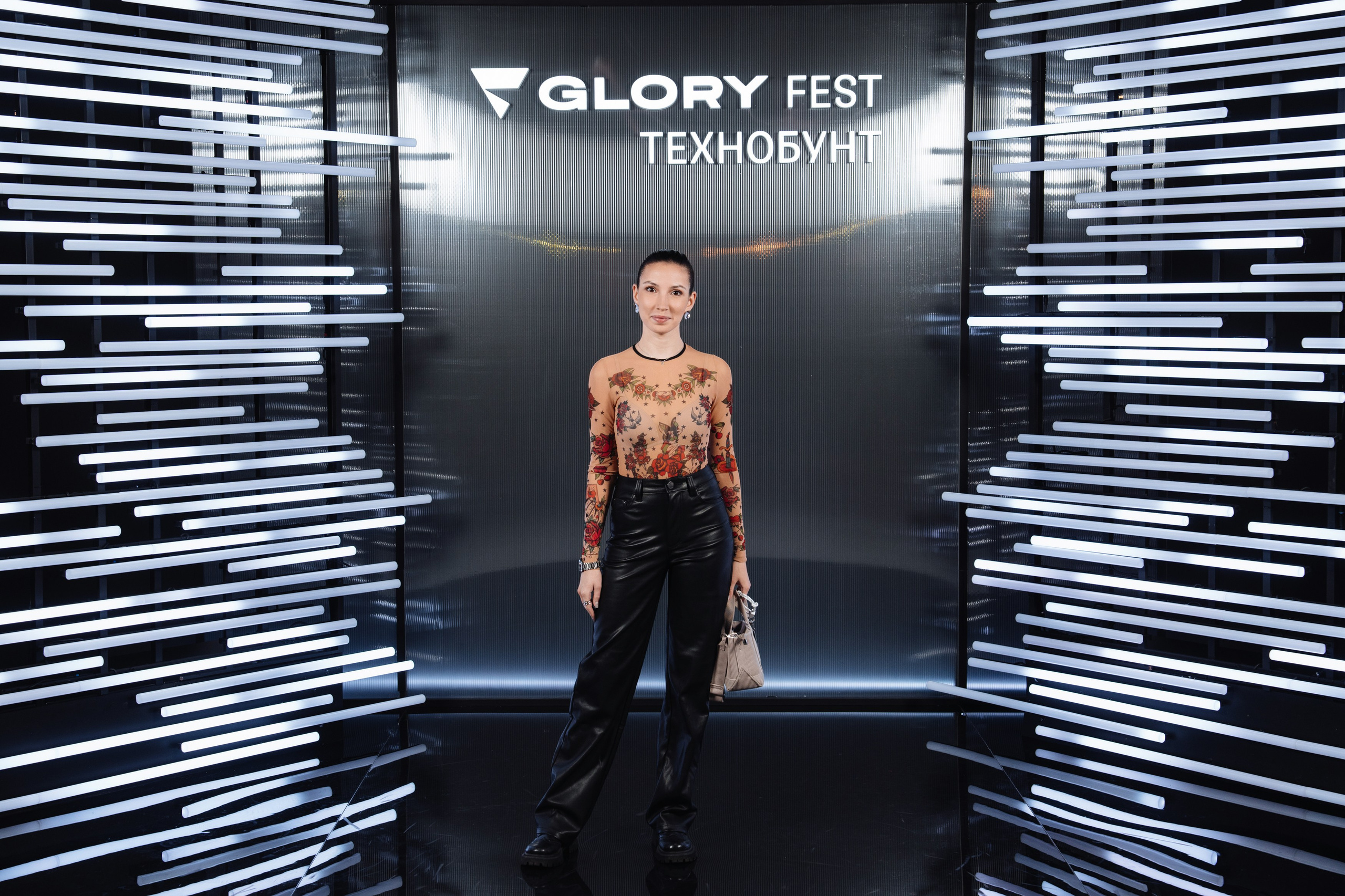 Glory 2025. Рекламный фотограф Москва — рекламная и бренд-съёмка | Polyakov