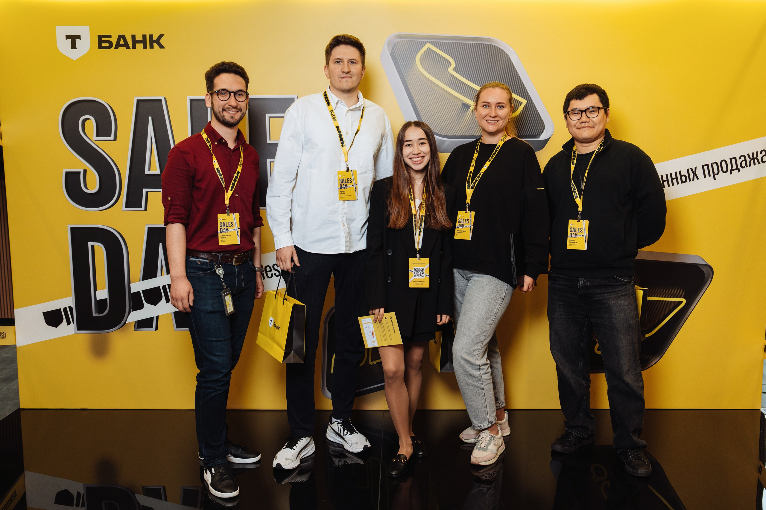 Sales day 2025. Рекламный фотограф Москва — рекламная и бренд-съёмка | Polyakov