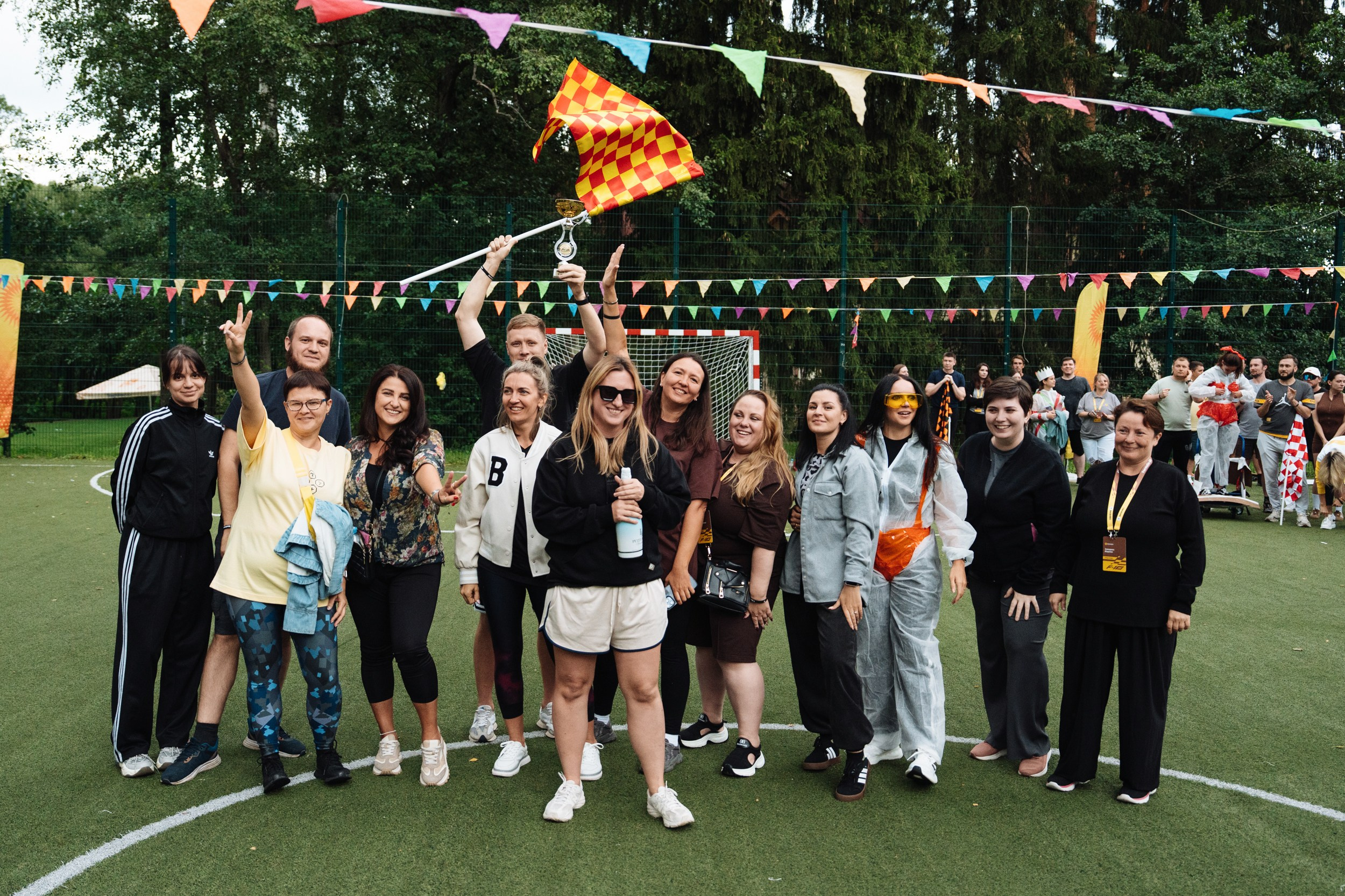 Summer corporate. Рекламный фотограф Москва — рекламная и бренд-съёмка | Polyakov
