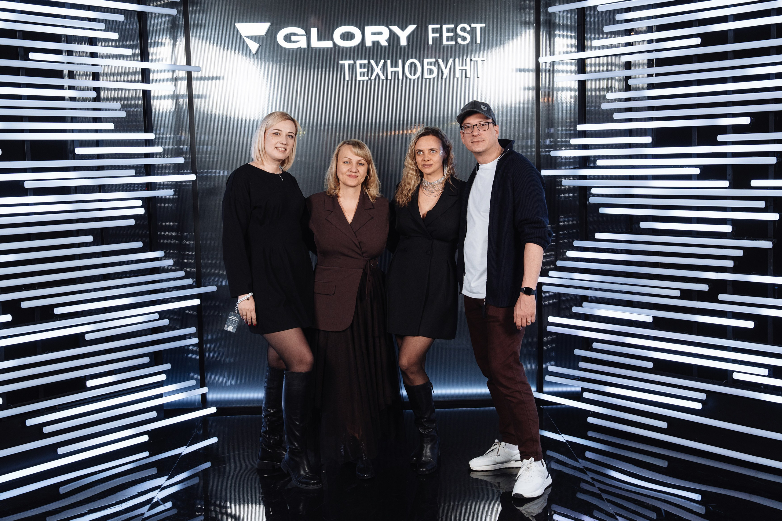 Glory 2025. Рекламный фотограф Москва — рекламная и бренд-съёмка | Polyakov