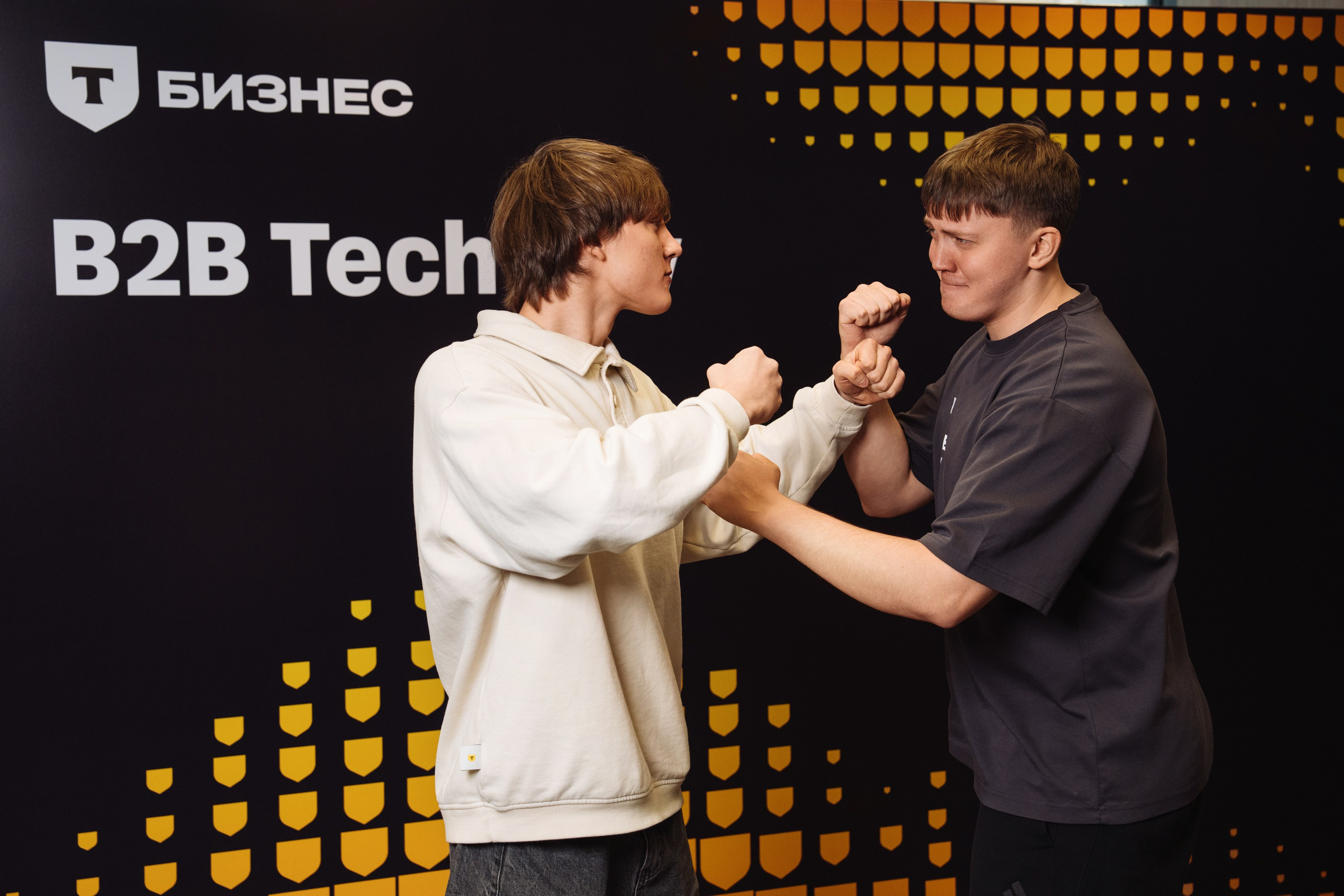 B2B Tech Day. Рекламный фотограф Москва — рекламная и бренд-съёмка | Polyakov