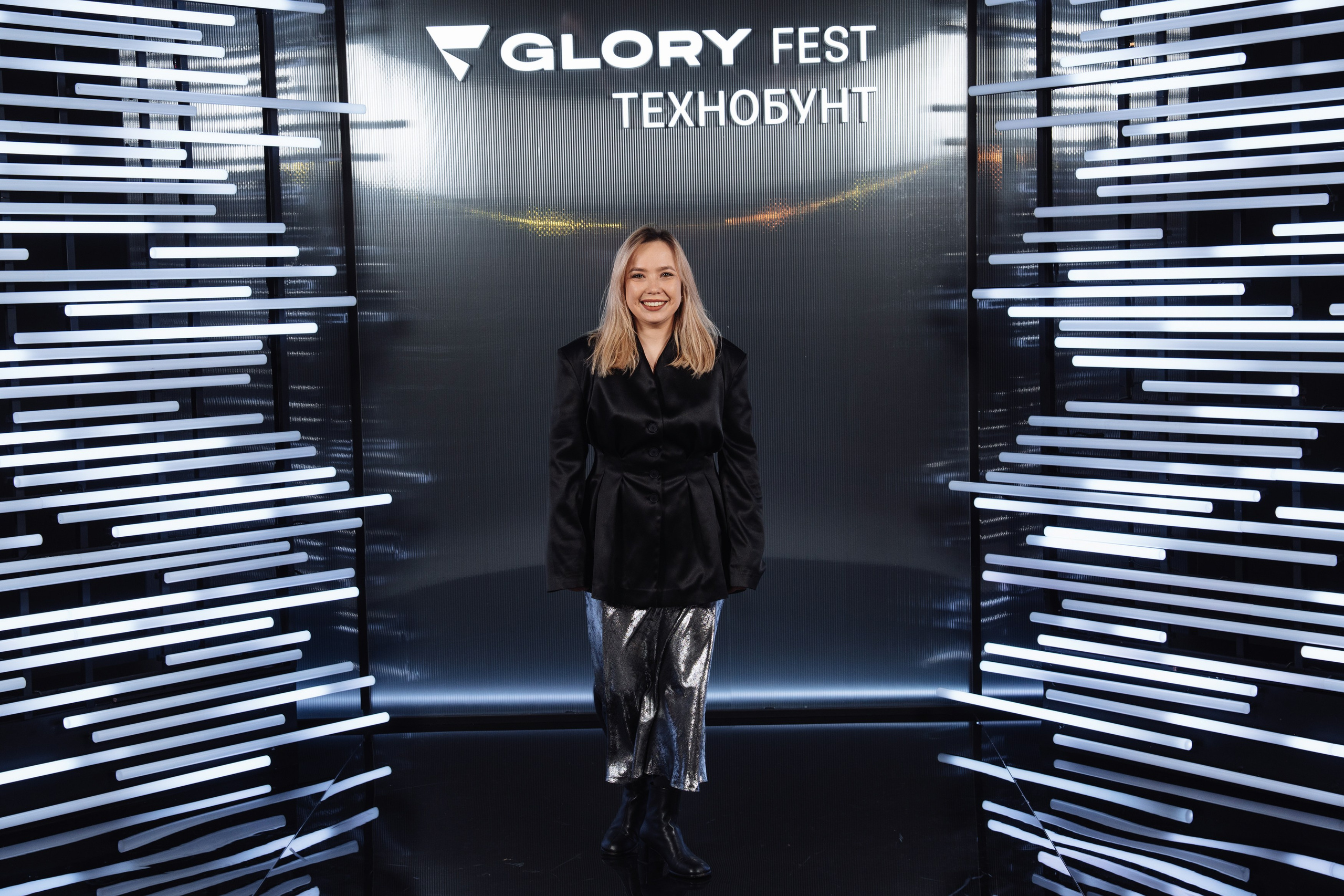 Glory 2025. Рекламный фотограф Москва — рекламная и бренд-съёмка | Polyakov