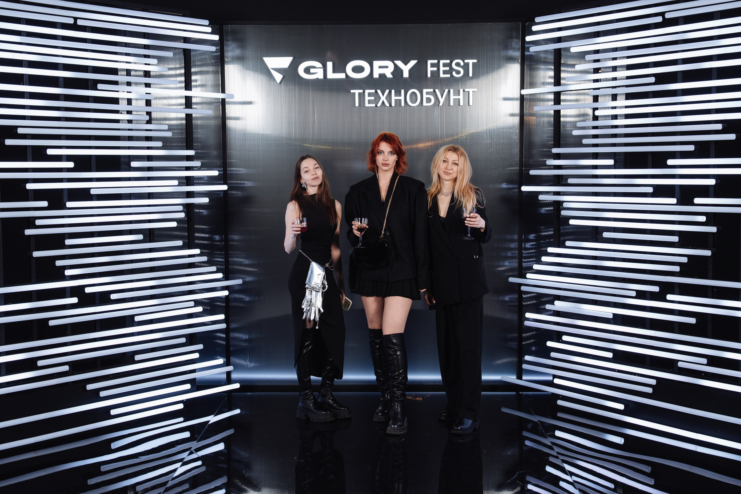 Glory 2025. Рекламный фотограф Москва — рекламная и бренд-съёмка | Polyakov