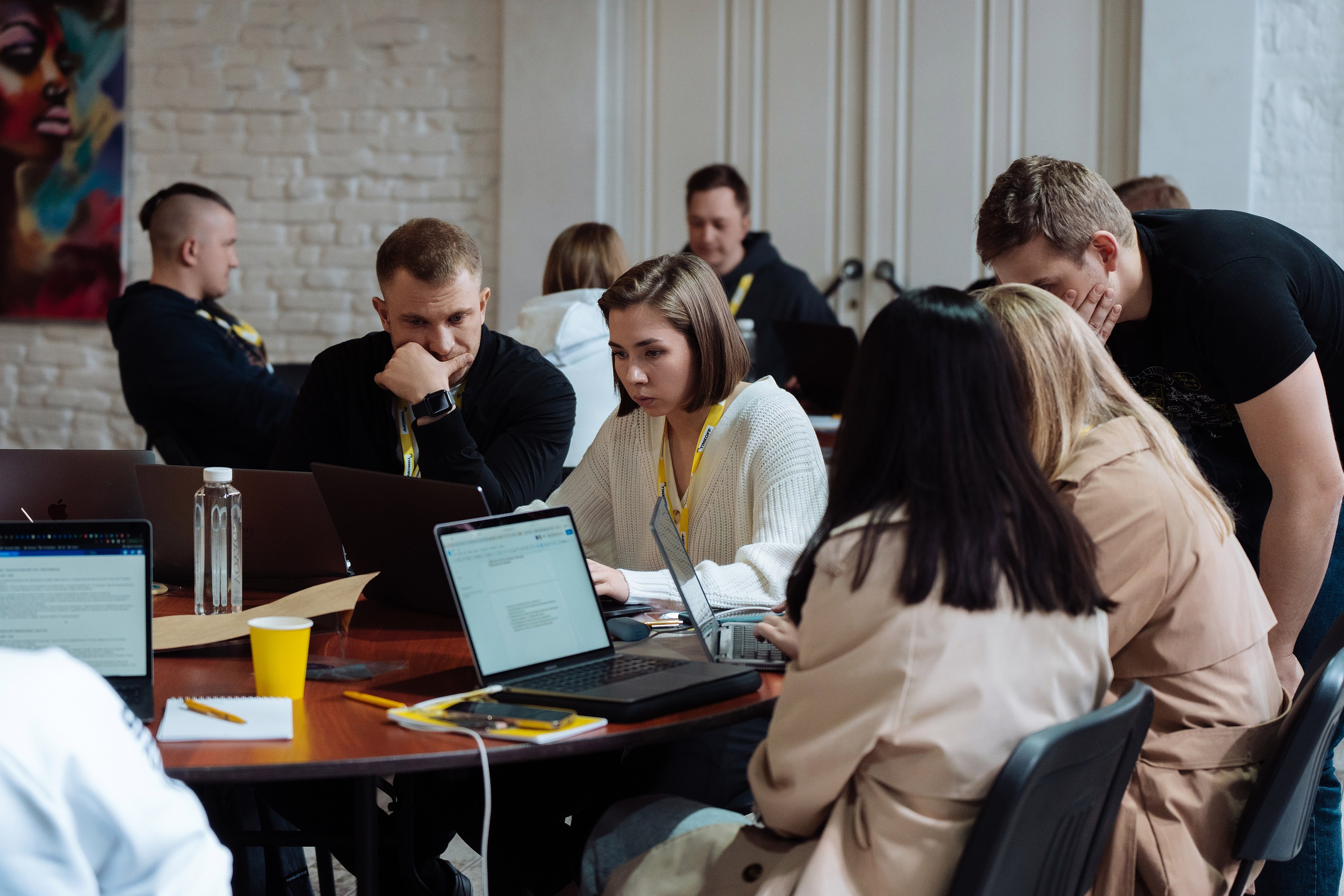 Tinkoff Solution Club. Рекламный фотограф Москва — рекламная и бренд-съёмка | Polyakov
