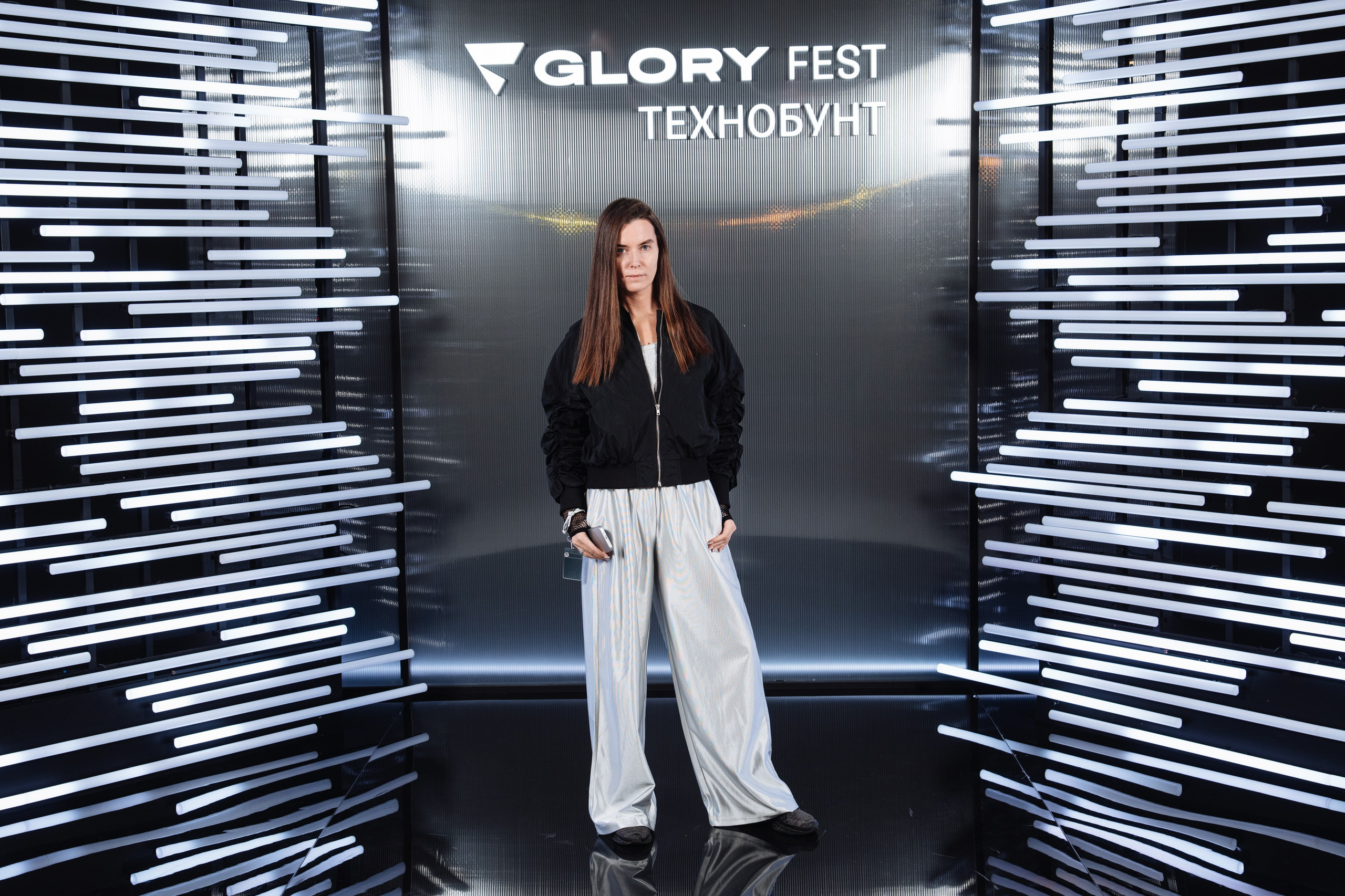 Glory 2025. Рекламный фотограф Москва — рекламная и бренд-съёмка | Polyakov