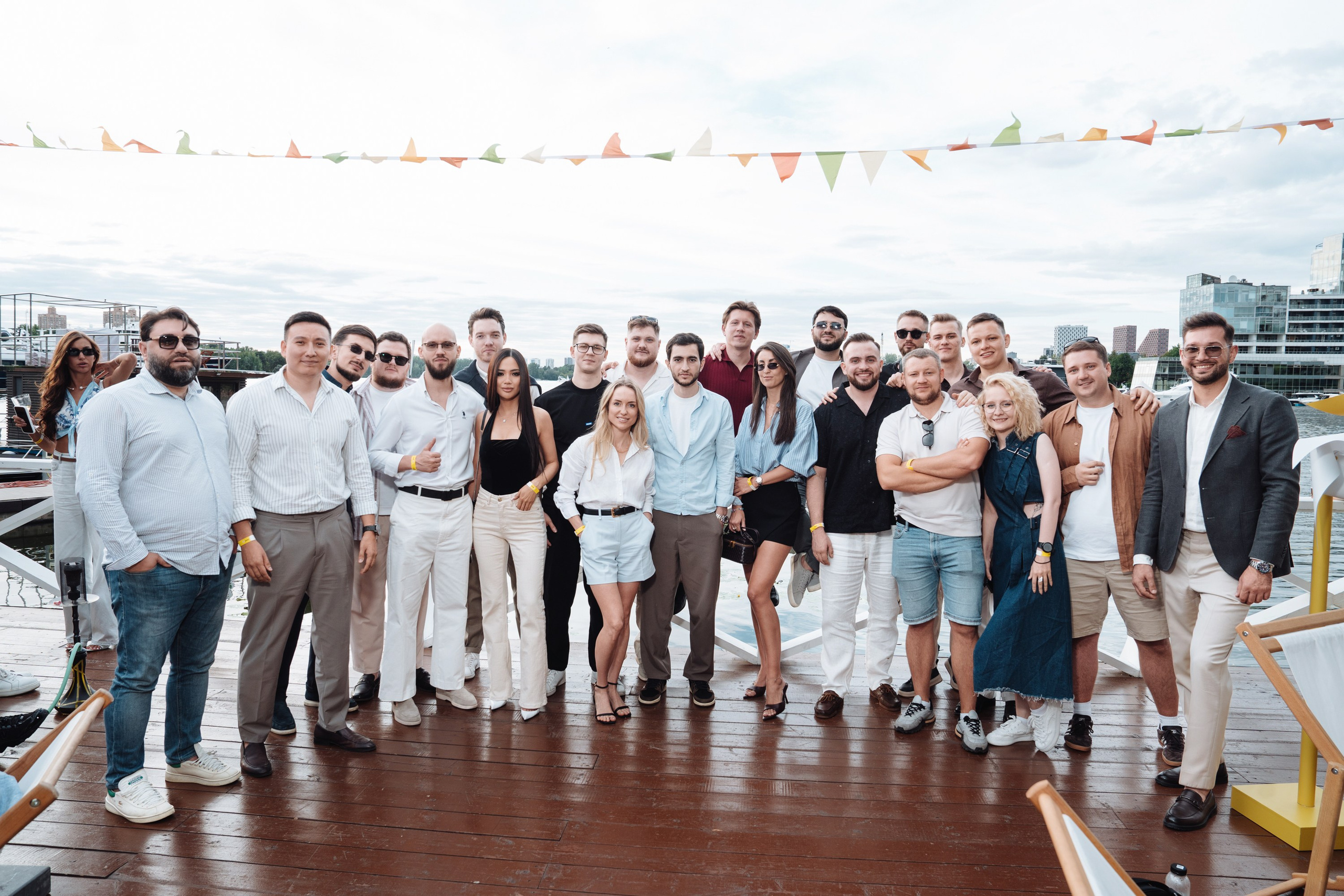 Summer corporate. Рекламный фотограф Москва — рекламная и бренд-съёмка | Polyakov